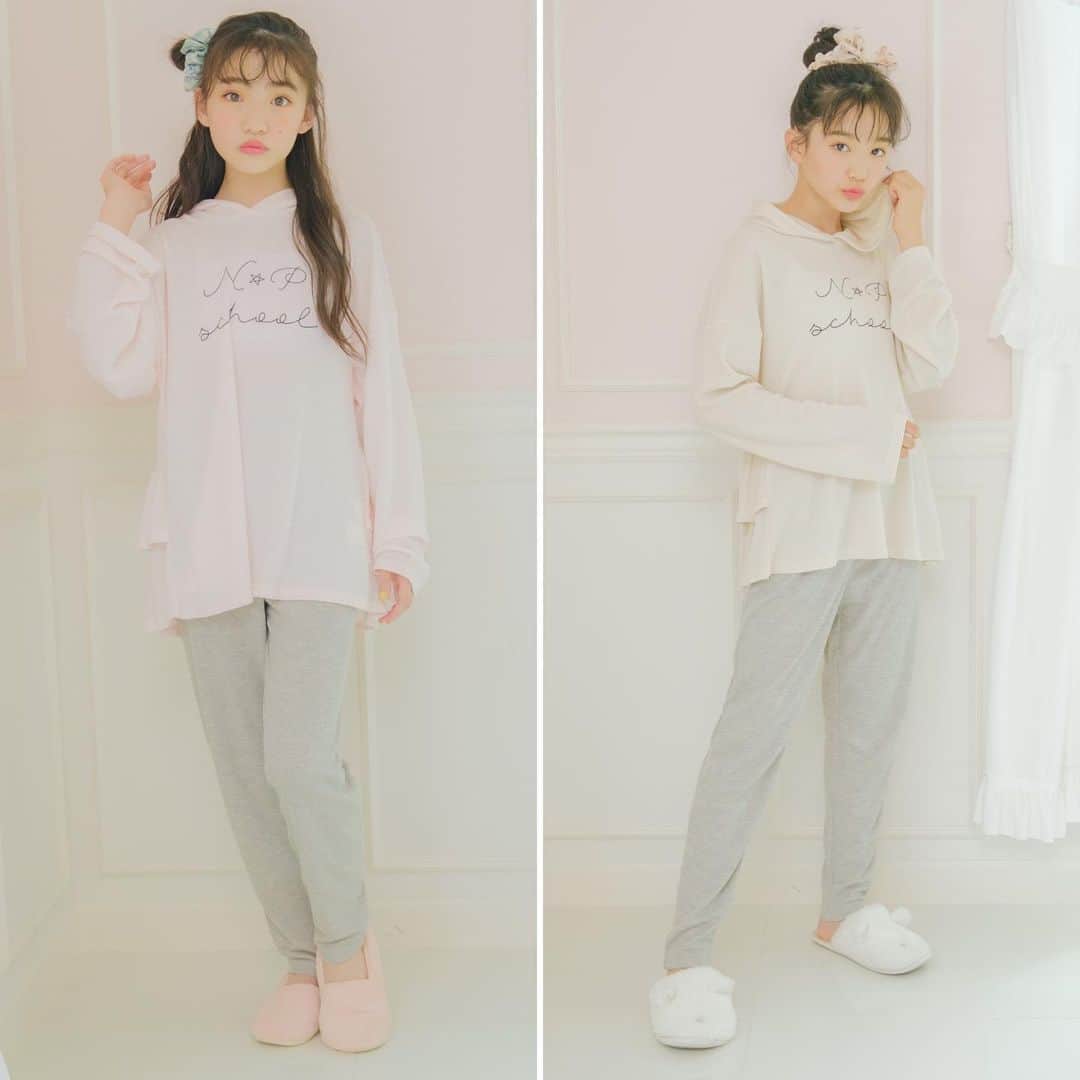 ニコ☆プチのインスタグラム：「. ニコ☆プチスクールのルームウエア 続々お届けします♡  「肌触り良すぎでは？？？」と 編集部内でも盛り上がったワッフル素材だよ♬ 上下セットで¥2990(税込)！  こちらも6/22オープン予定の ニコ☆プチオンラインショップで 先行予約を受け付けるので 楽しみに待っていてね✌️  #ニコプチ #さなんにゃ #星乃あんな #石原咲奈 #ルームウェア #ルームウェア女子 #おうち時間 #パジャマ #ニコプチスクール」