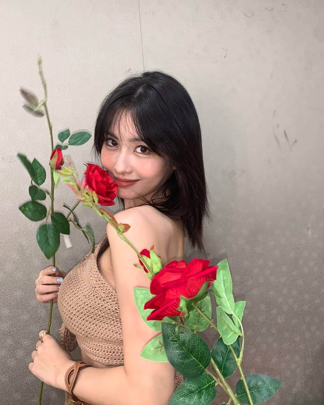 TWICEさんのインスタグラム写真 - (TWICEInstagram)「오늘 엠카 1위 너무 고마워요🍻🌹」6月17日 21時57分 - twicetagram