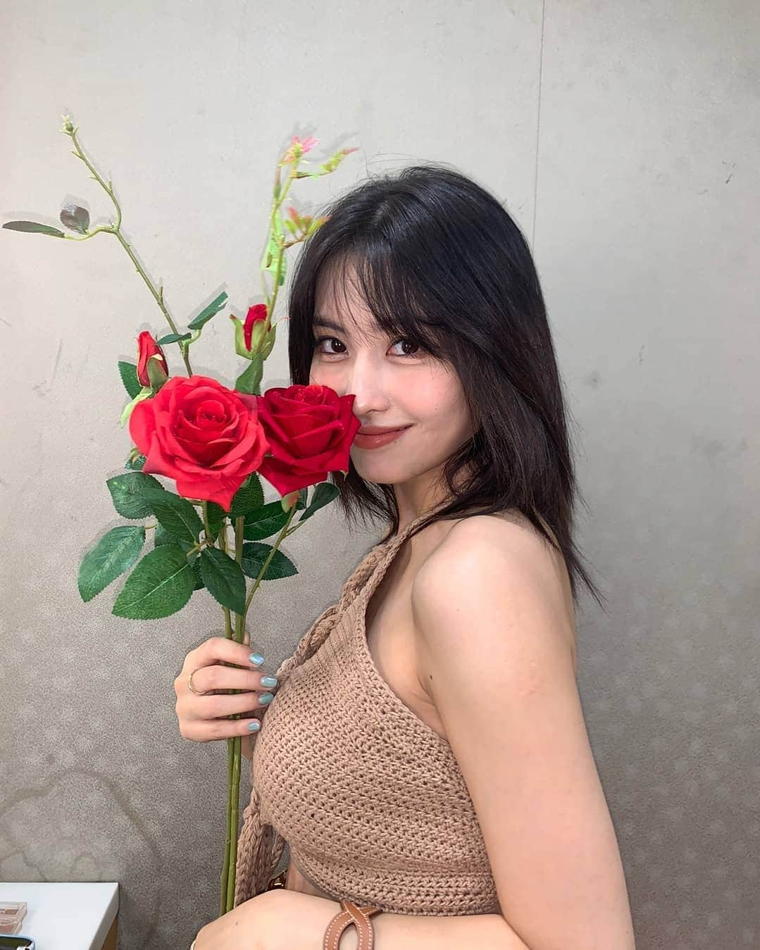 TWICEさんのインスタグラム写真 - (TWICEInstagram)「오늘 엠카 1위 너무 고마워요🍻🌹」6月17日 21時57分 - twicetagram