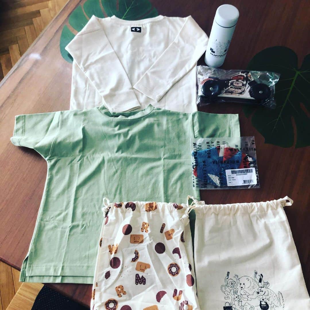 金村義明さんのインスタグラム写真 - (金村義明Instagram)「芦屋メインステージ一階 #wrium 早速届きました！ 高田社長夫妻から、 家内に、オーガニック化粧品etc. 姪っ子の蒼玄&朱莉のオシャレな可愛いい洋服！ #wrium 感謝🥲🙇🙇🙇🙇🙇🙇🙇🙇🙇」6月17日 22時15分 - yoshiaki_kanemura