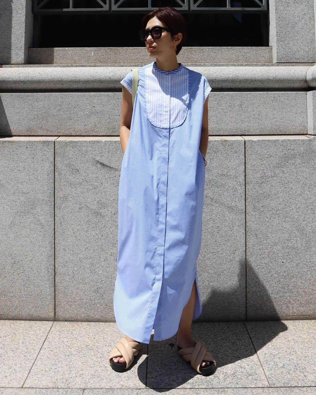 正中雅子さんのインスタグラム写真 - (正中雅子Instagram)「stripe💙  夏に映える清涼感たっぷりのシャツドレス🌿  3種類のストライプを使い、ランダムに配置。パズルの様でなんども幅や位置を修正したもの🧩  色違いはWhiteです🤍  来週のラストのsummer collectionは 清涼感たっぷりなものばかりです☺️  #MACHATT #masaco服」6月17日 22時37分 - masacoshonaka