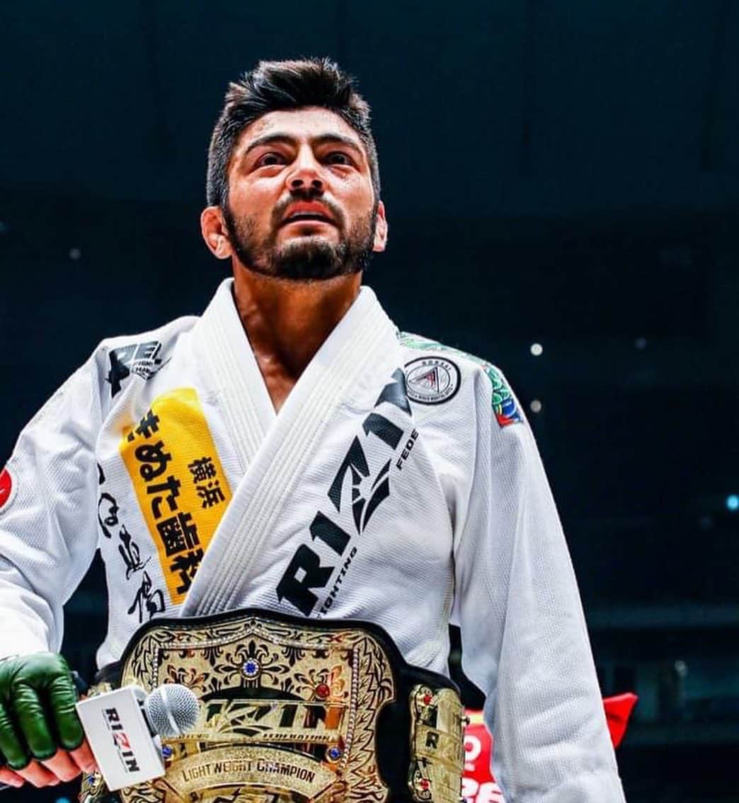ホベルト・サトシ・ソウザのインスタグラム：「🇧🇷“Eu não sou perfeito tenho milhões de defeitos já disse não tem problema se você não gosta de mim mas você tem que respeitar minha história” 🇺🇸"I'm not perfect I have millions of flaws I've said it's okay if you don't like me but you have to respect my story" @bullterrierjj @haleo_official @real.mma @bonsai_japan_oficial @susumu.nagao」