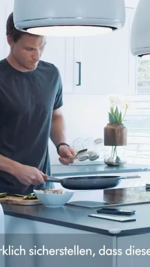 トーマス・レーラーのインスタグラム：「Ad/ Thanks to @dyson_de I was able to find out about air pollution exposure in my daily life as an elite athlete. I‘d like to motivate you to have an eye on your Air quality helping your own well being! #dyson #airquality #dysonbackpackstudy #dysonairquality」
