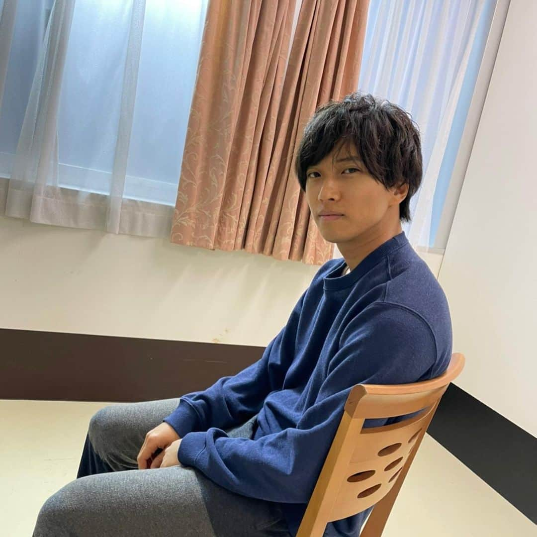 岡田龍太郎のインスタグラム：「本日、映画「リカ 自称28歳の純愛モンスター」公開です！ 刑事、米崎の体験、強烈です。 ぜひご覧ください。」