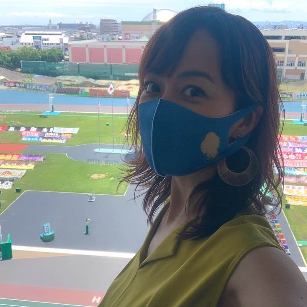 及川奈央さんのインスタグラム写真 - (及川奈央Instagram)「#岸和田競輪場 さんのマスク可愛いです︎☺︎❤︎」6月18日 10時35分 - naooikawa