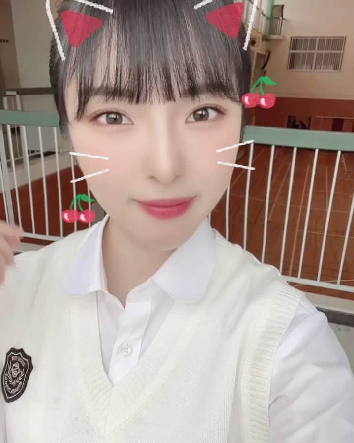 大塚七海のインスタグラム：「ぽにーてーる🍒  #Awesomeみんなで　#Awesome_ngt48 #NGT48 #大塚七海　#JK #ではない　#今年21 #アイドル　#制服　#ポニーテール女子　#新潟」