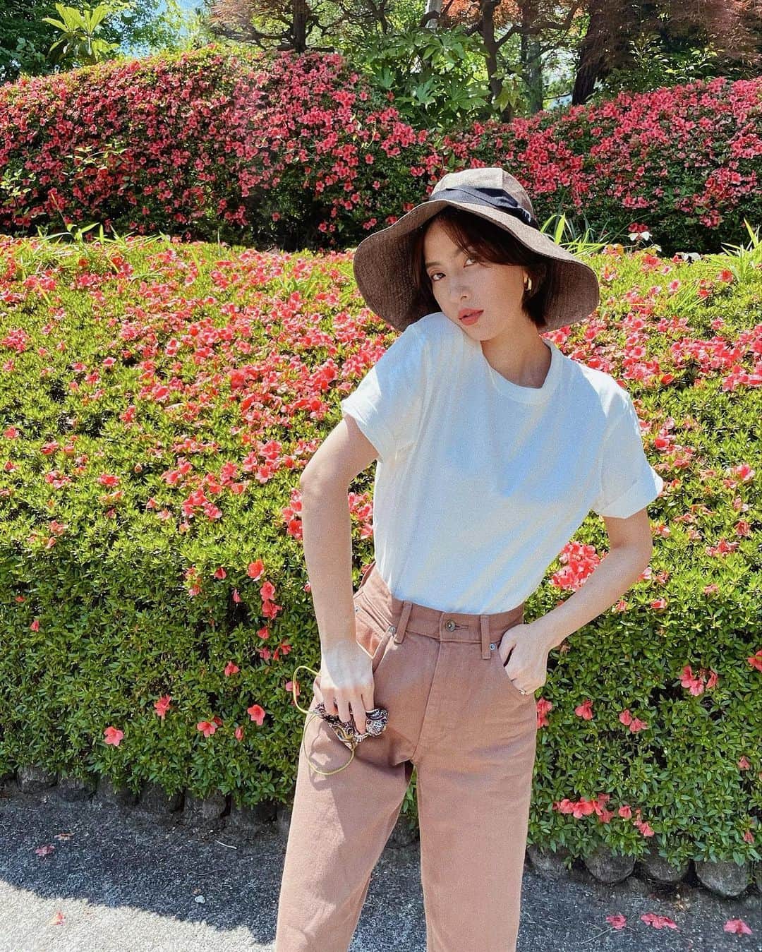 ソンイのインスタグラム：「梅雨早く開けて〜🌺」