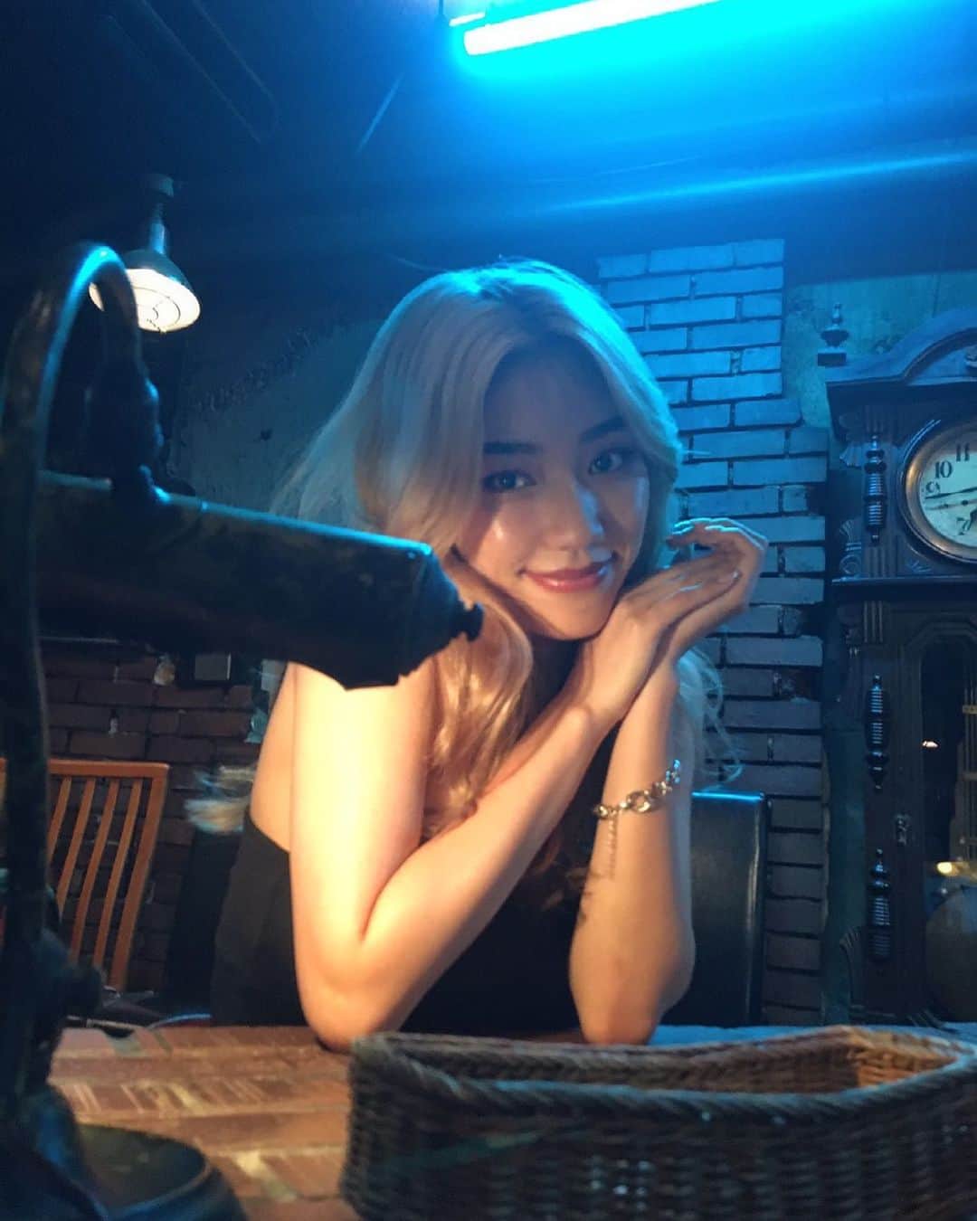 松本優のインスタグラム：「. . 毎日楽しい🖤 . .」