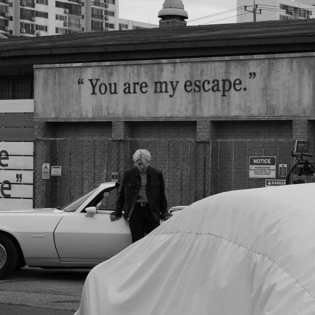 エスクプスのインスタグラム：「You are my escape」