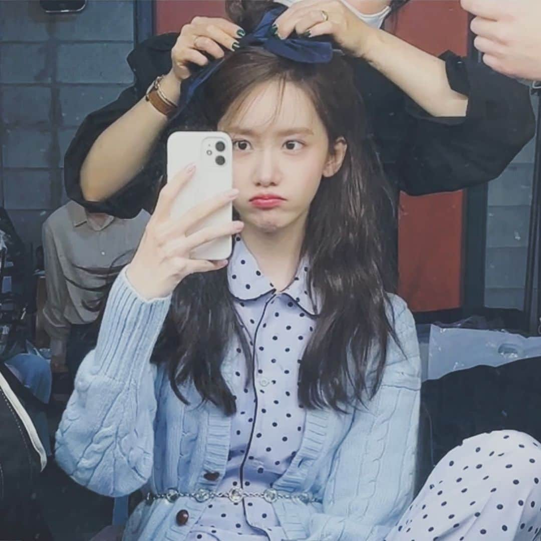 ユナさんのインスタグラム写真 - (ユナInstagram)「😕 @miumiu  @ymagazine_official」6月18日 20時39分 - yoona__lim