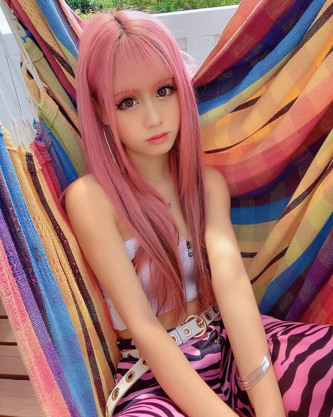 あいめろ姫のインスタグラム：「注目すべき所は“ギャル”👱🏼‍♀️✌🏽💖‼️  ネックレス…見える？」