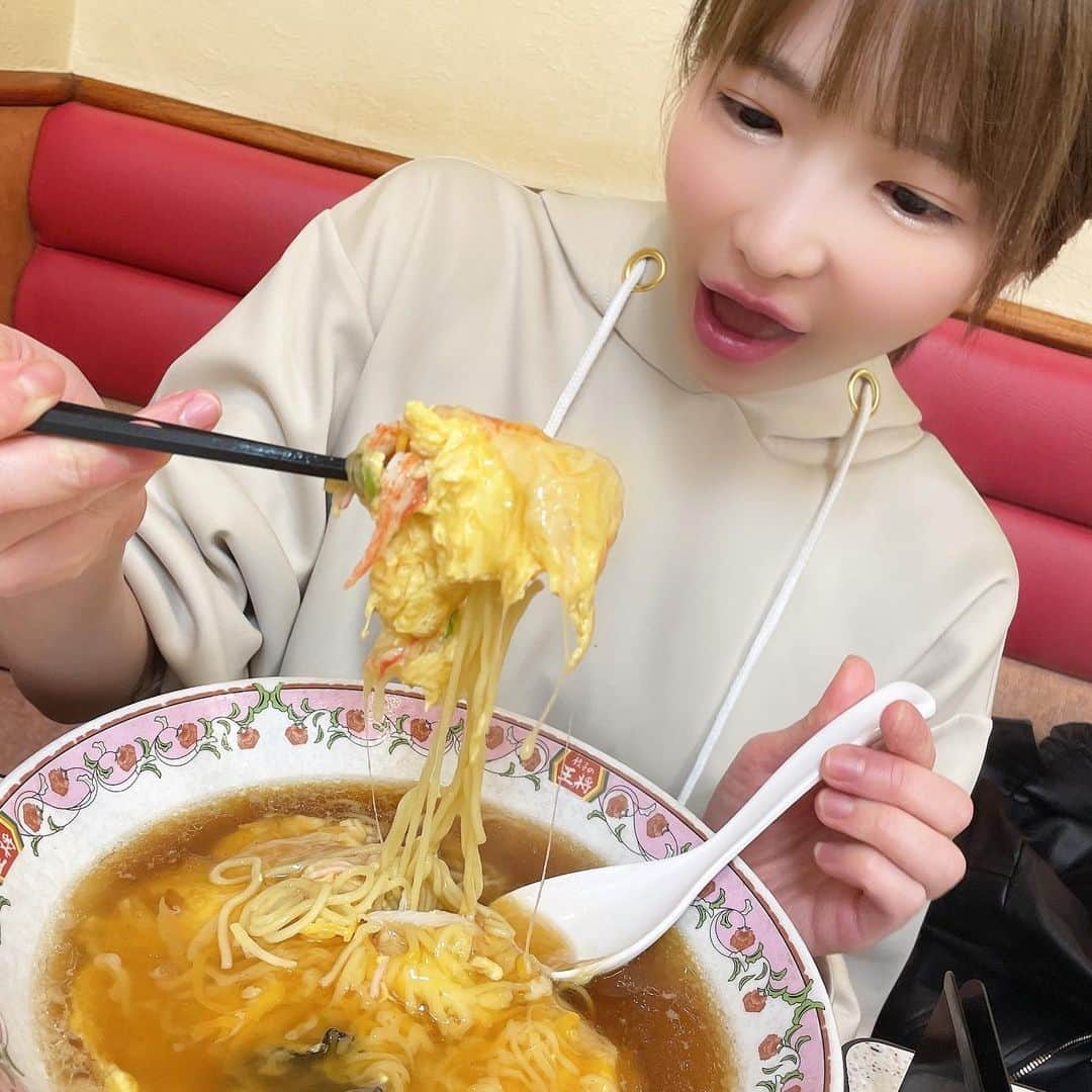 もえのあずきさんのインスタグラム写真 - (もえのあずきInstagram)「餃子ラーメン天津飯エビチリ酢豚カニたま麻婆豆腐🍜🥟💕  #ラーメン#天津飯#天津麺#餃子#餃子の王将 #エビチリ天津飯#大食い#大食い女子 #デカ盛りハンター #デカ盛り#大食いアイドル #もえあず#もえもえきゅんきゅん」6月18日 21時18分 - moeazukitty