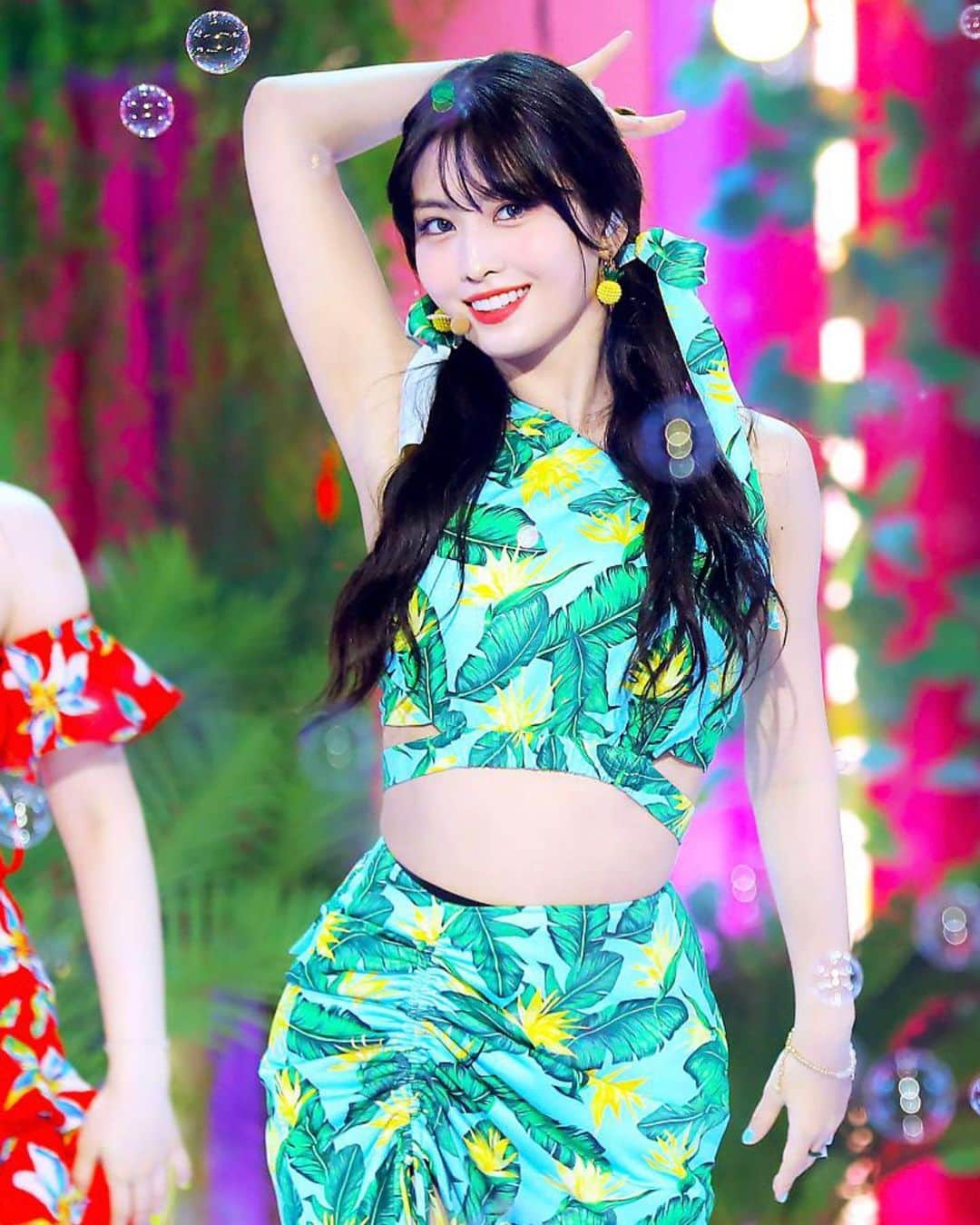 モモのインスタグラム：「♡ [Update] 210618 - “Alcohol-Free” @ Music Core (12/6)   -  #MOMO #트와이스 #모모 #平井もも #もも #TWICE © mbc」