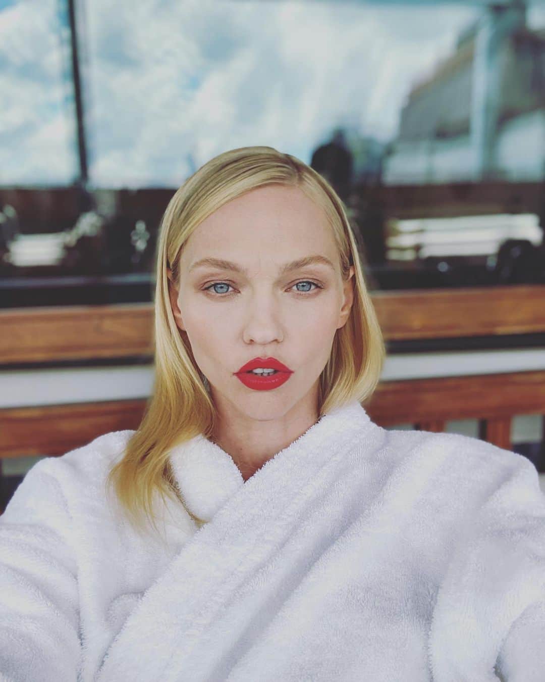 のインスタグラム：「💋💋💋」