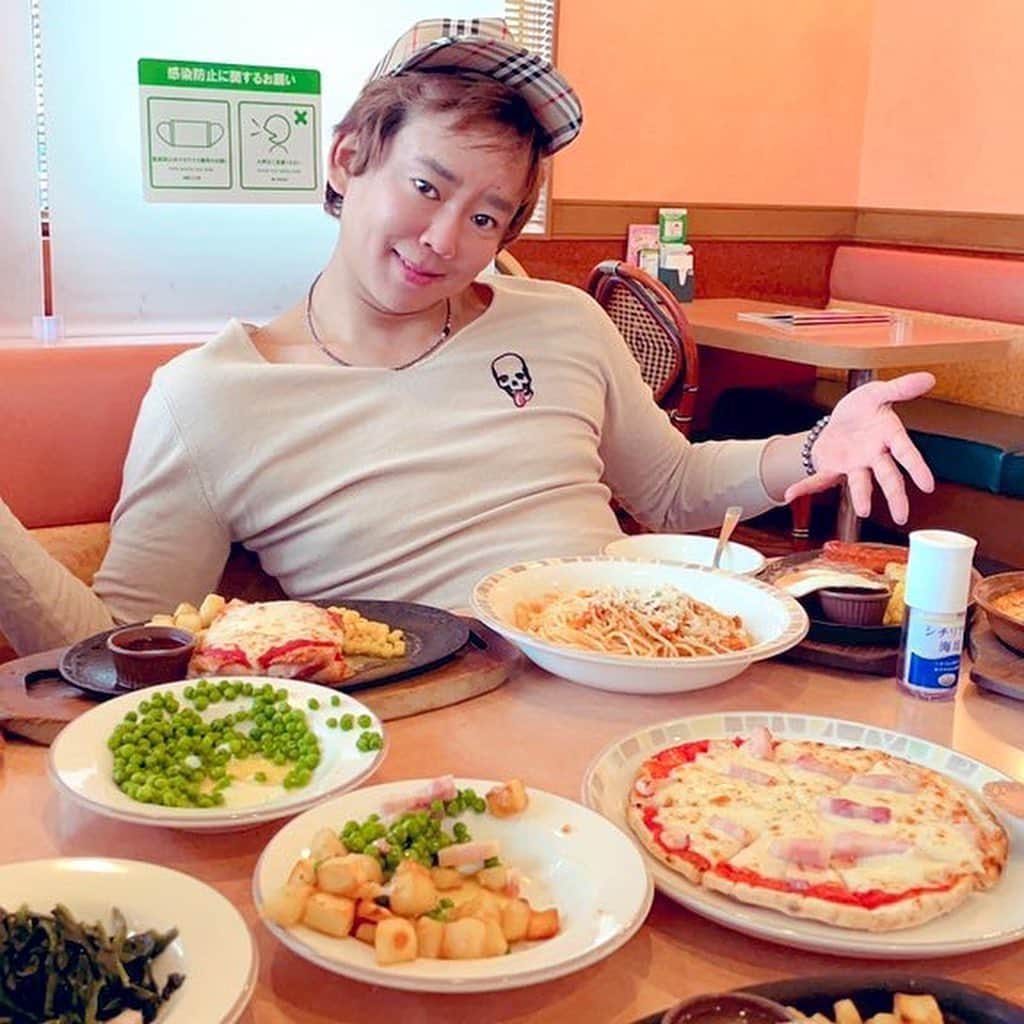 楽しんごさんのインスタグラム写真 - (楽しんごInstagram)「#サイゼリアしか勝たん」6月19日 1時31分 - tanoshingo.official