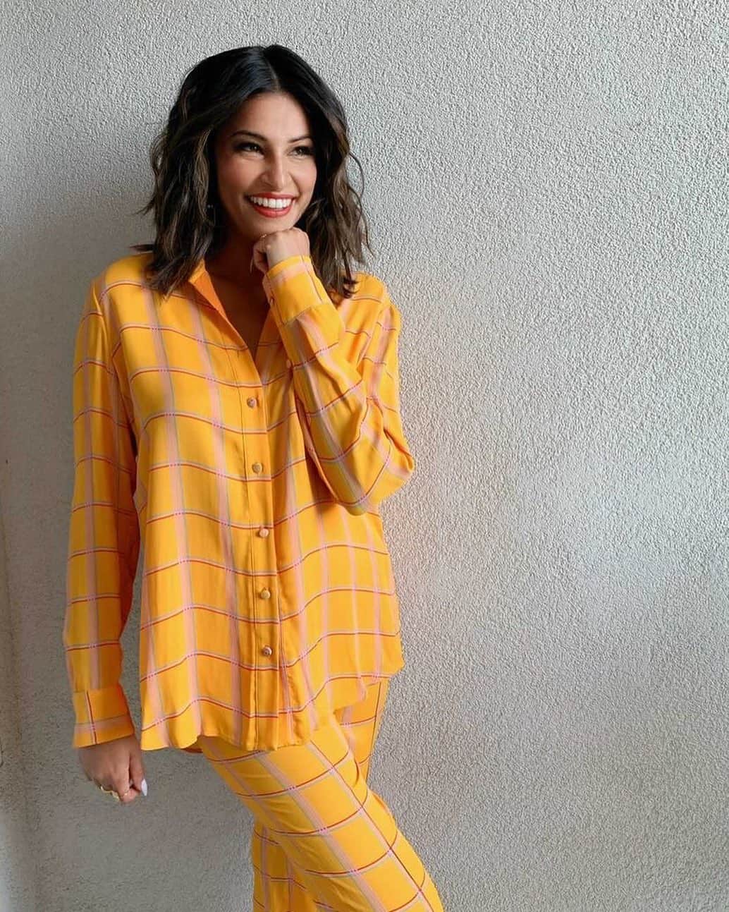 レラローズのインスタグラム：「Never have we ever loved a look more! 🧡 @richamoorjani」