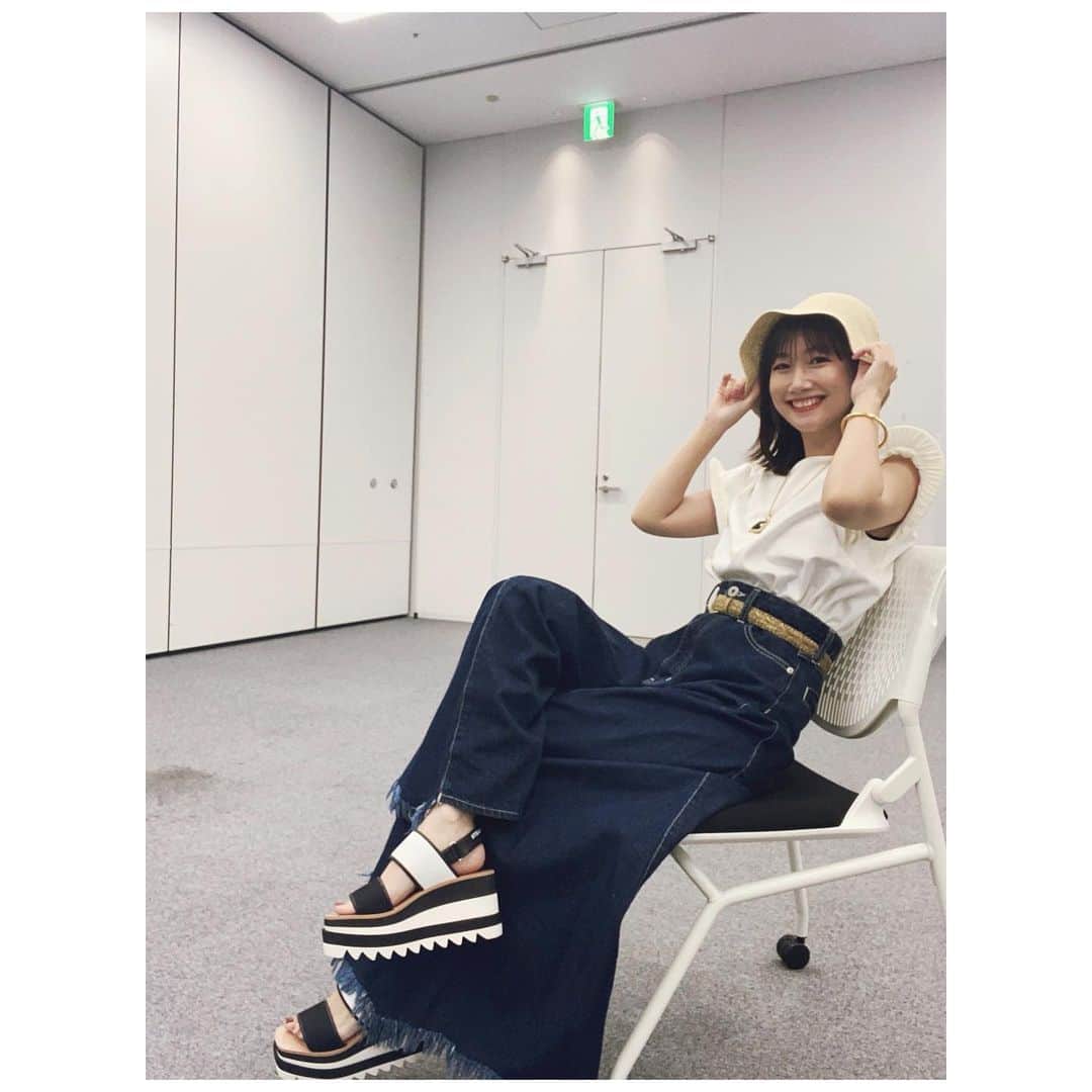 大塚愛さんのインスタグラム写真 大塚愛instagram ついに絵画グッズ販売スタートしました 去年の作品が こんな形で届けられるとは 今年はじめから動いていてやっと 嬉しい こちら夢泪花のトートバッグです 使える 使う Mu Moショップ
