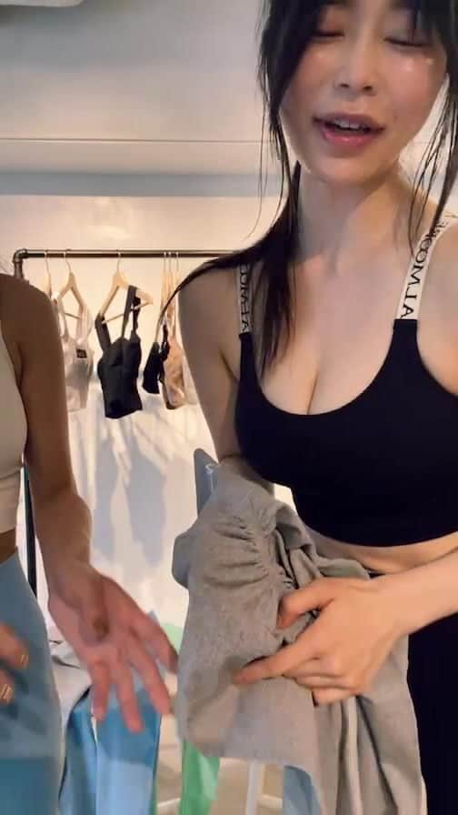 渋谷ゆりのインスタグラム：「@almoore_official」
