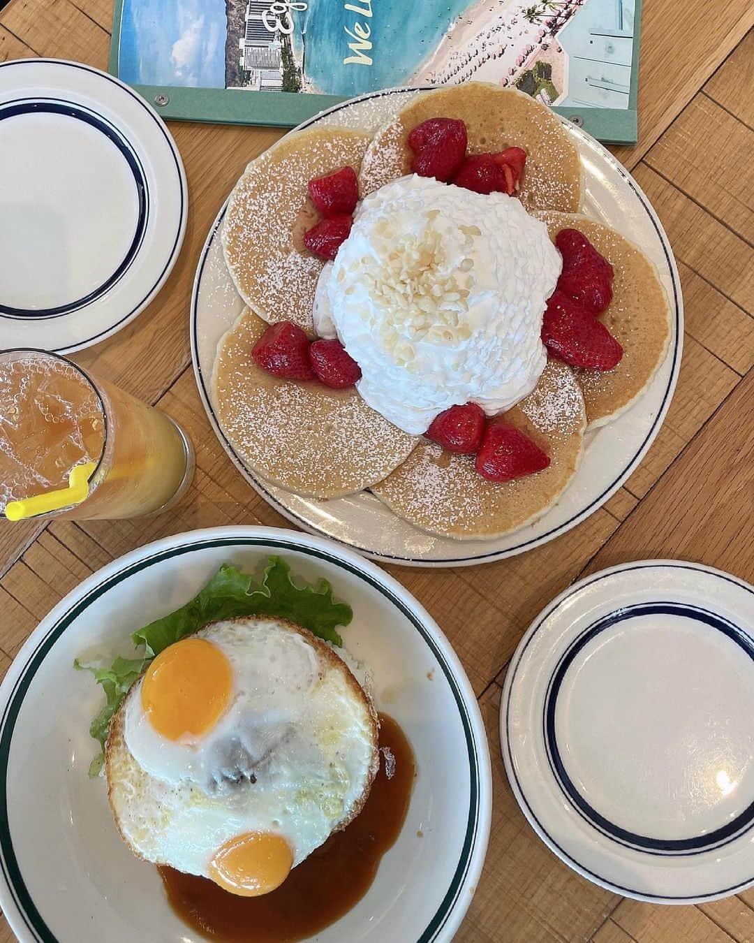 春名亜美さんのインスタグラム写真 - (春名亜美Instagram)「ひっっっっっさしぶりの @eggsnthings_jp 🥞🌈  Hawaii気分味わえてHappyでございました🌴 ・ ・ ・ #eggsnthings #男の子ママ #兄弟ママ #エッグスシングス #pancakes #brunch」6月19日 13時12分 - amiharunaami