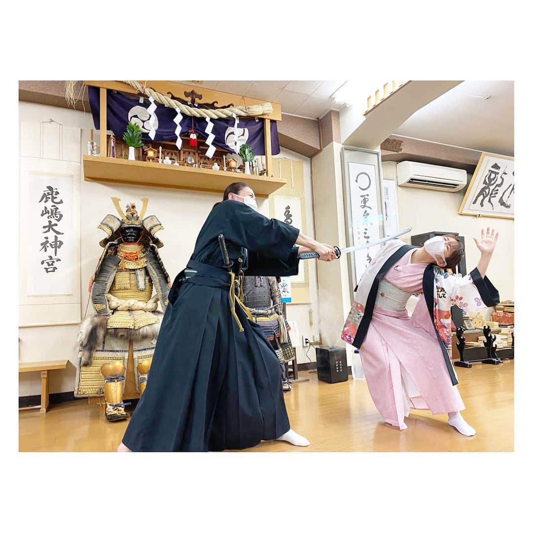 田中雅美さんのインスタグラム写真 - (田中雅美Instagram)「切られるほーりーさん。 切られ方がうまいのよ。 笑  ・ ・ #お江戸に恋して #桜田門外ノ変 #井伊直弼 #ほーりーさん #堀口茉純　さん #切るのは私」6月19日 14時24分 - tanakamasami_official