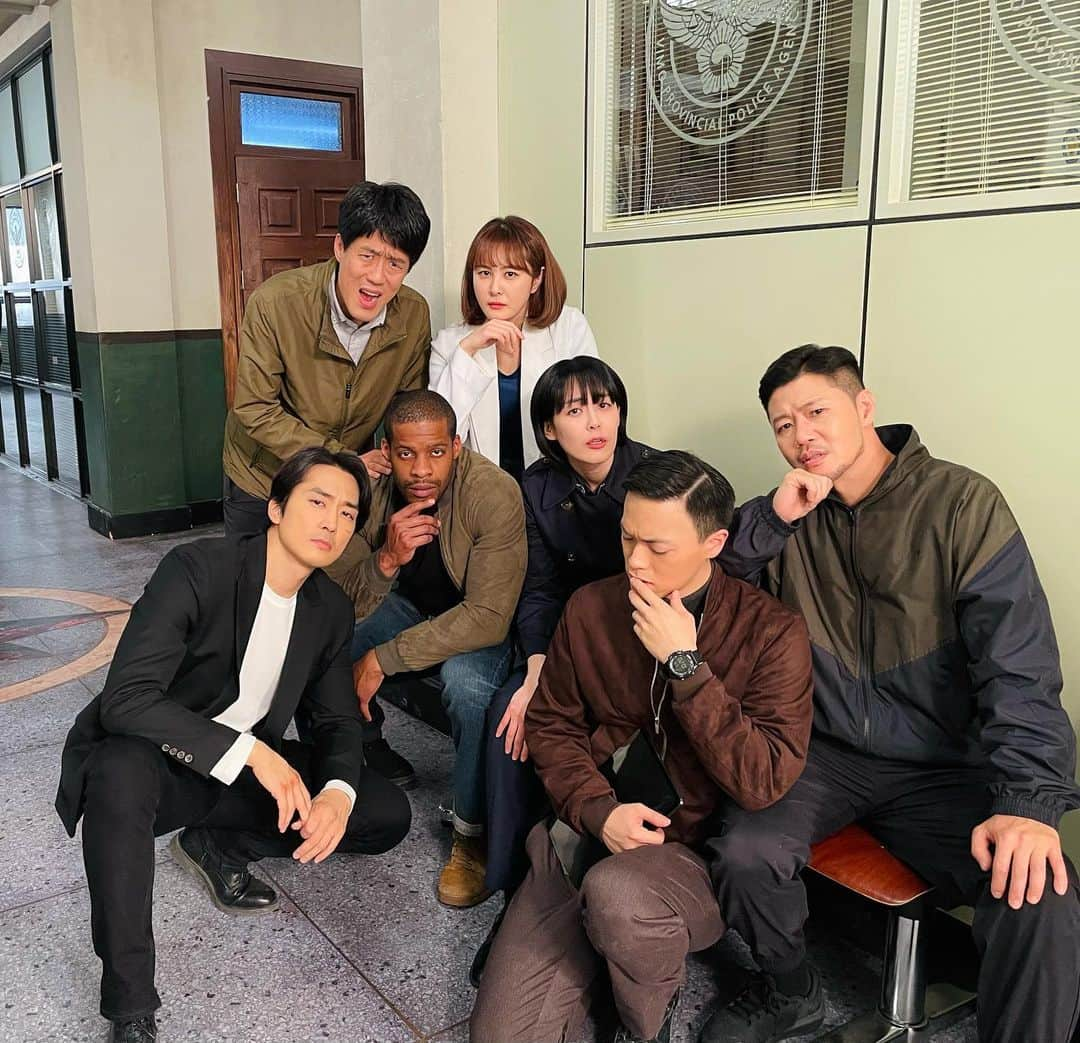 ソン・スンホンさんのインスタグラム写真 - (ソン・スンホンInstagram)「오늘밤에도 만나요! #보이스4 #tvn  @tvndrama.official」6月19日 18時40分 - songseungheon1005