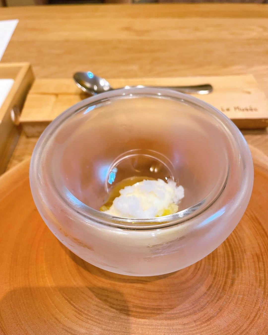 RINKAさんのインスタグラム写真 - (RINKAInstagram)「美味しすぎてもういきたい🤤🤍 . 違うコースも食べたいから またいこーっと👱🏻‍♀️🤍🤍🤍 . #北海道グルメ#北海道ランチ#札幌グルメ#札幌フレンチ」6月19日 21時22分 - rinka.716