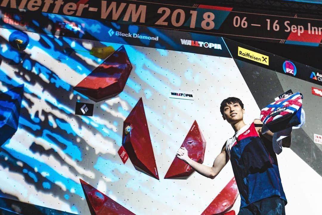 チョン・ジョンウォンさんのインスタグラム写真 - (チョン・ジョンウォンInstagram)「Finally come back to worldcup circuit ‼️my last worldcup was 2019 vail worldcup almost two years ago!! But there is no pressure at all and it feels like going home again!! sooo excited I really want to meet and compete with my friends as soon as possible 🤪  @thenorthface_kr @thenorthface  @lasportivagram @shoes_lasportiva_kr @frictionlabs」6月19日 23時50分 - chonjongwon96