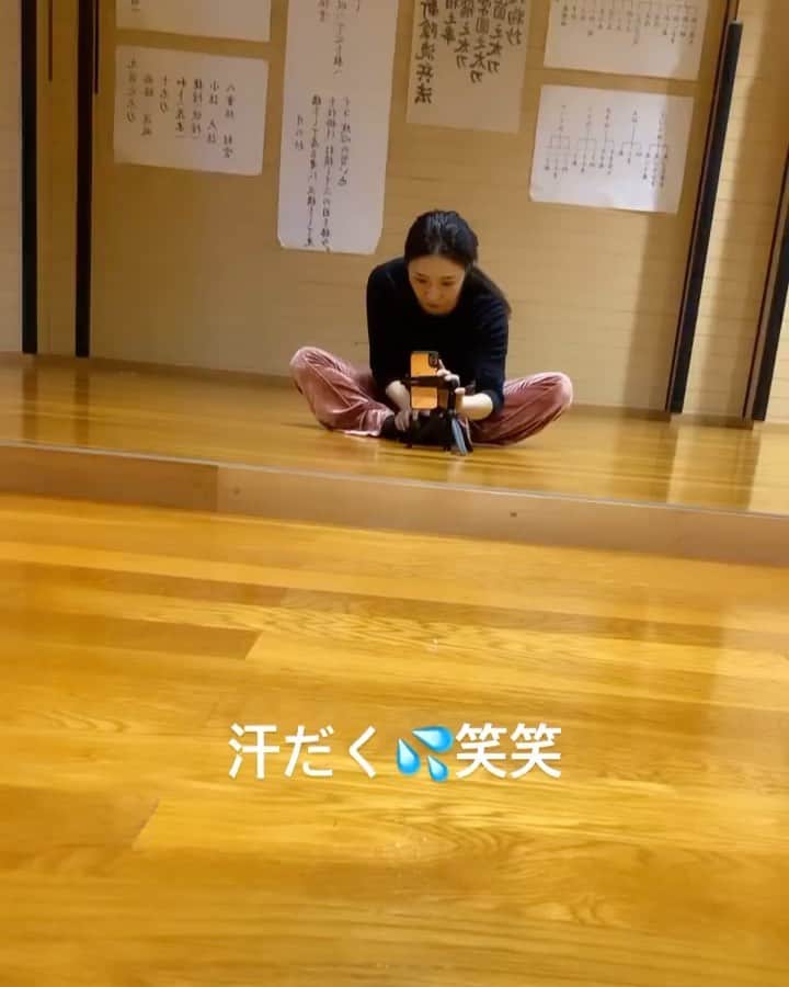 のインスタグラム：「汗だくDAY✨  マーゴ全然踊ってなかったから 久々に思い切り踊って楽しかった‼️  #ダンス #レッスン #汗だく #自主練」