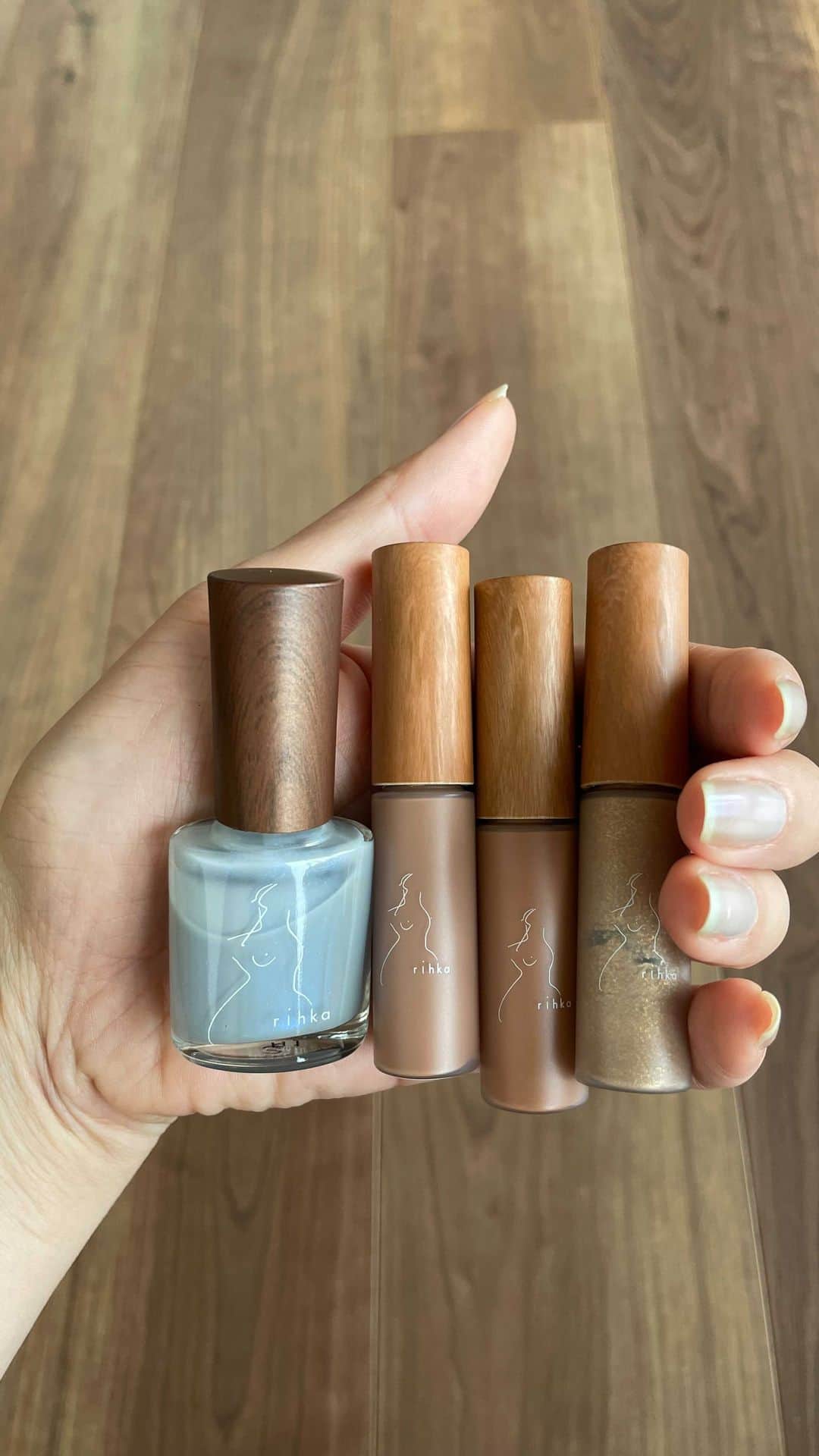 まつだみらいのインスタグラム：「handnail はécumeです✨ @rihka_official」