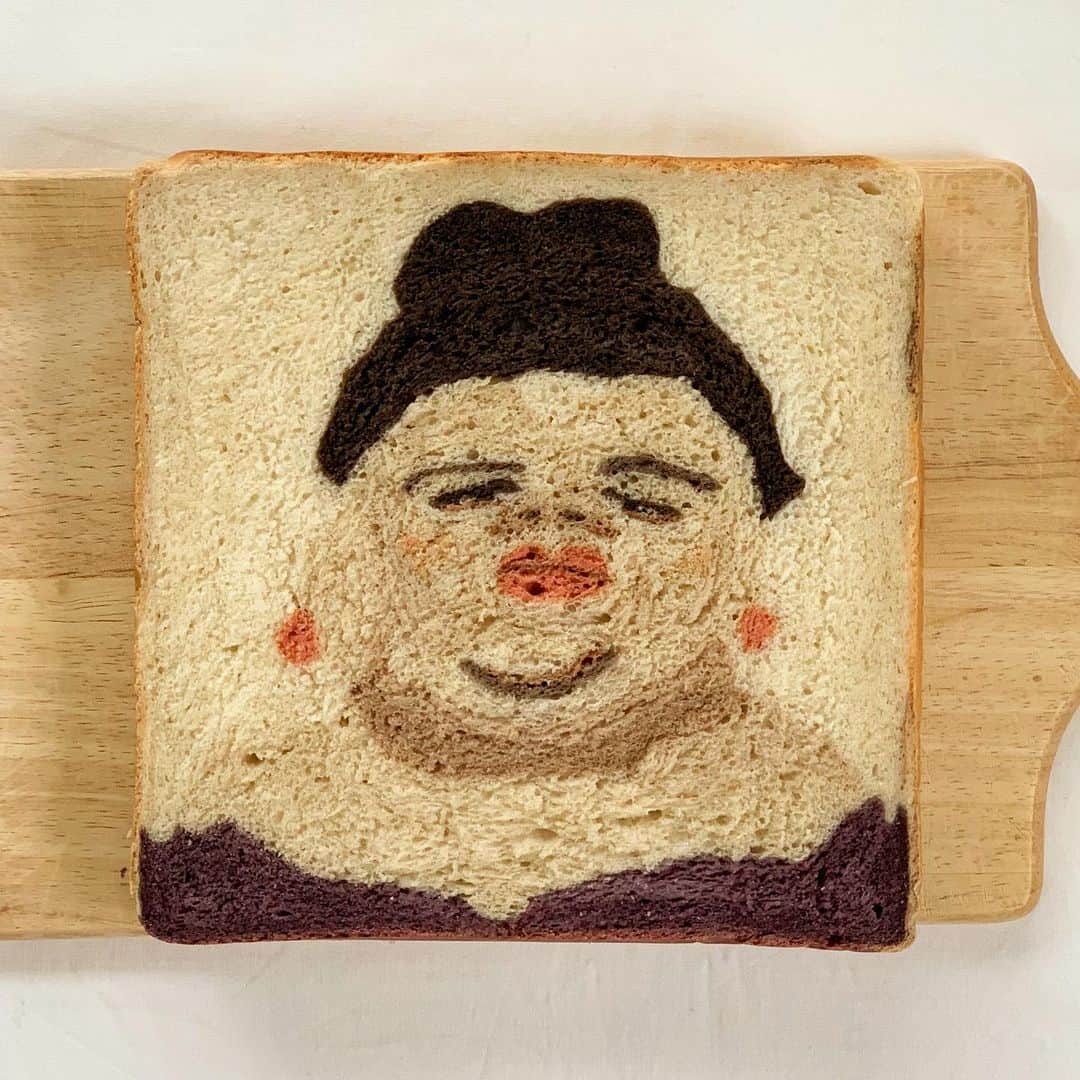 Ranさんのインスタグラム写真 - (RanInstagram)「. . . みなさま、 沢山の回答をありがとうございました🙏💕  皆さん大正解の、マツコデラックスさんでした！ わかって頂けてびっくり！！  またマツコさんを作らせて頂く時は、 もっとご本人様に近づけるよう努めます🙋🏻‍♀️✨ . . . . #bread #baker #bakery #loafbread #foodart #toastart #breadlover #japan #breadmaking #art #artfood #matsukodeluxe #japanesegirl #パン好きな人と繋がりたい #朝ごパン#手作りパン #パン #食パン #萌え断 #断面 #トースト #トーストアート#マツコデラックス #マツコさん #マツコの知らない世界 #マツコ会議 #パン教室 #konel  #イラストパン  #イラストパンwhoami」6月20日 9時42分 - konel_bread