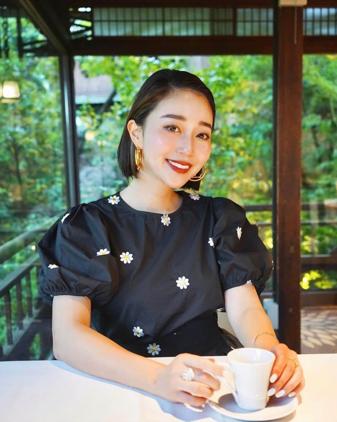 梅谷安里さんのインスタグラム写真 - (梅谷安里Instagram)「いつかの京都でlunchした日🌸 雨の日で緑がより綺麗に見えたよ。 雨のしとしと感も良い☔️☺️ #kyoto#lunch#goodday #sonya7iii」6月20日 22時14分 - anriworld