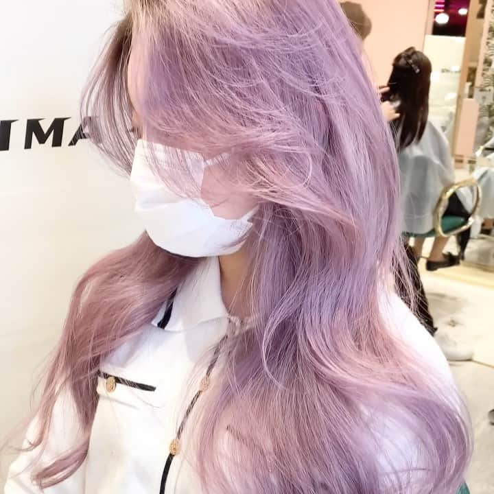 原涼香のインスタグラム：「𝙬𝙝𝙞𝙩𝙚 𝙥𝙞𝙣𝙠 🤍　× Layer cut ✂︎ 3 care bleach ✔︎ ㅤㅤㅤㅤㅤㅤㅤㅤㅤㅤㅤㅤㅤ  #SHIMA#韓国ヘア#韓国スタイル#網紅#ワンホンヘア#網紅ヘア#網紅スタイル#レイヤーカット#ハイトーン」