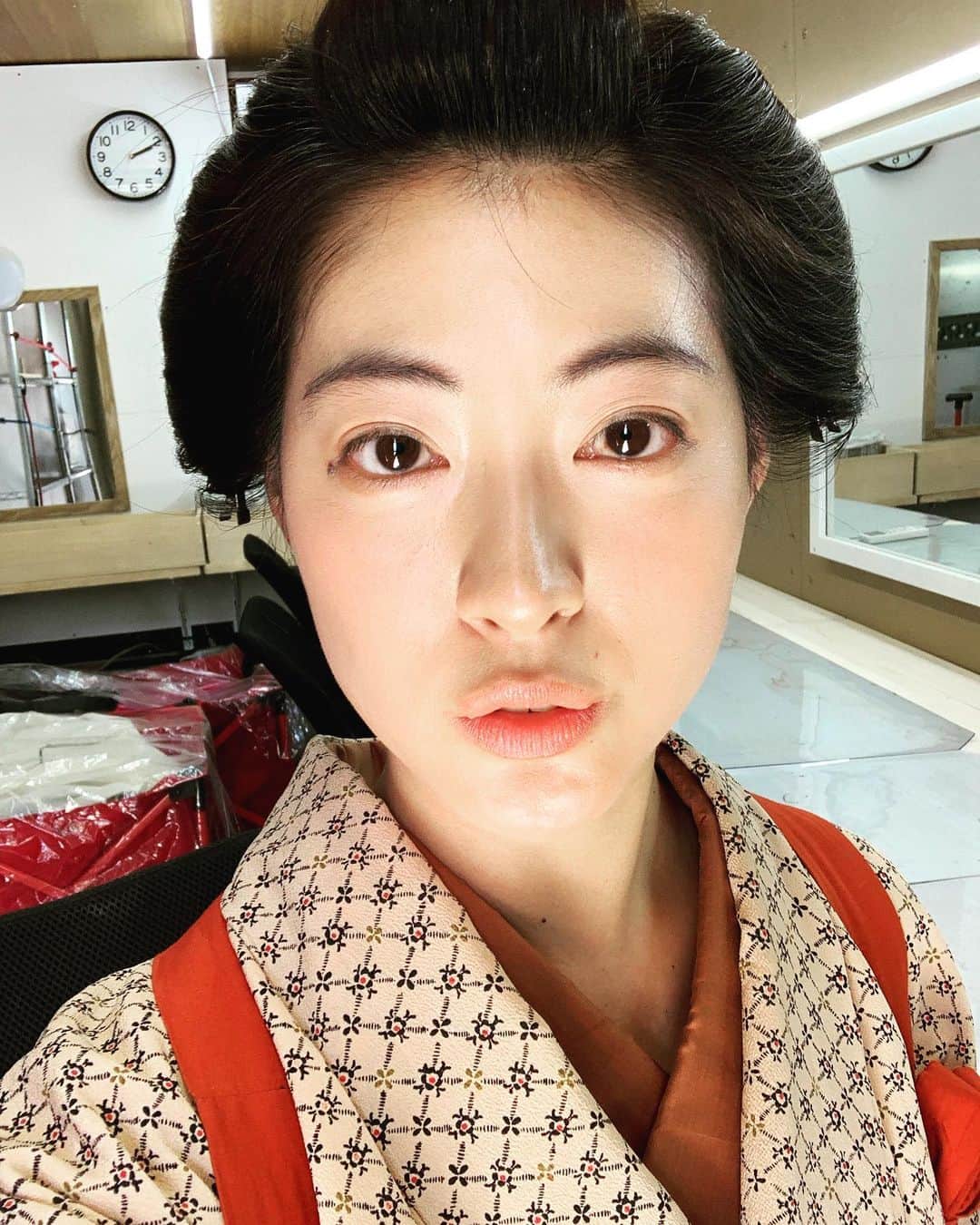 瀧本美織のインスタグラム：「公開中です、ぜひ✨ 撮影は2年前のちょうどこの頃でした。 早いなぁ…コトの扮装で。   #映画  #hokusai  #北斎」