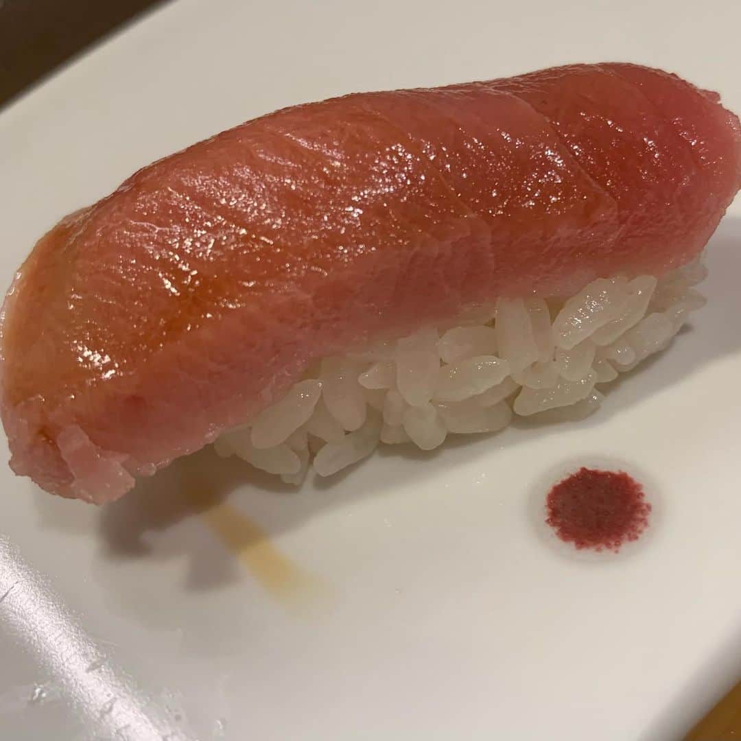夏木マリさんのインスタグラム写真 - (夏木マリInstagram)「#sushi  #sendai  #season #旨い #地元飯  と言うわけで.... 昨夜のお鮨🍣  ほや、美味しかったな......」6月20日 13時38分 - mari_natsuki