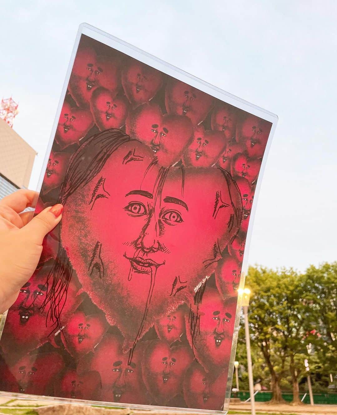 吉村遙のインスタグラム：「嬉しーい‼︎ 似顔絵👁👄❤️ アニメ・イラスト作家の #谷口崇 さんに描いて頂きました😳✨」