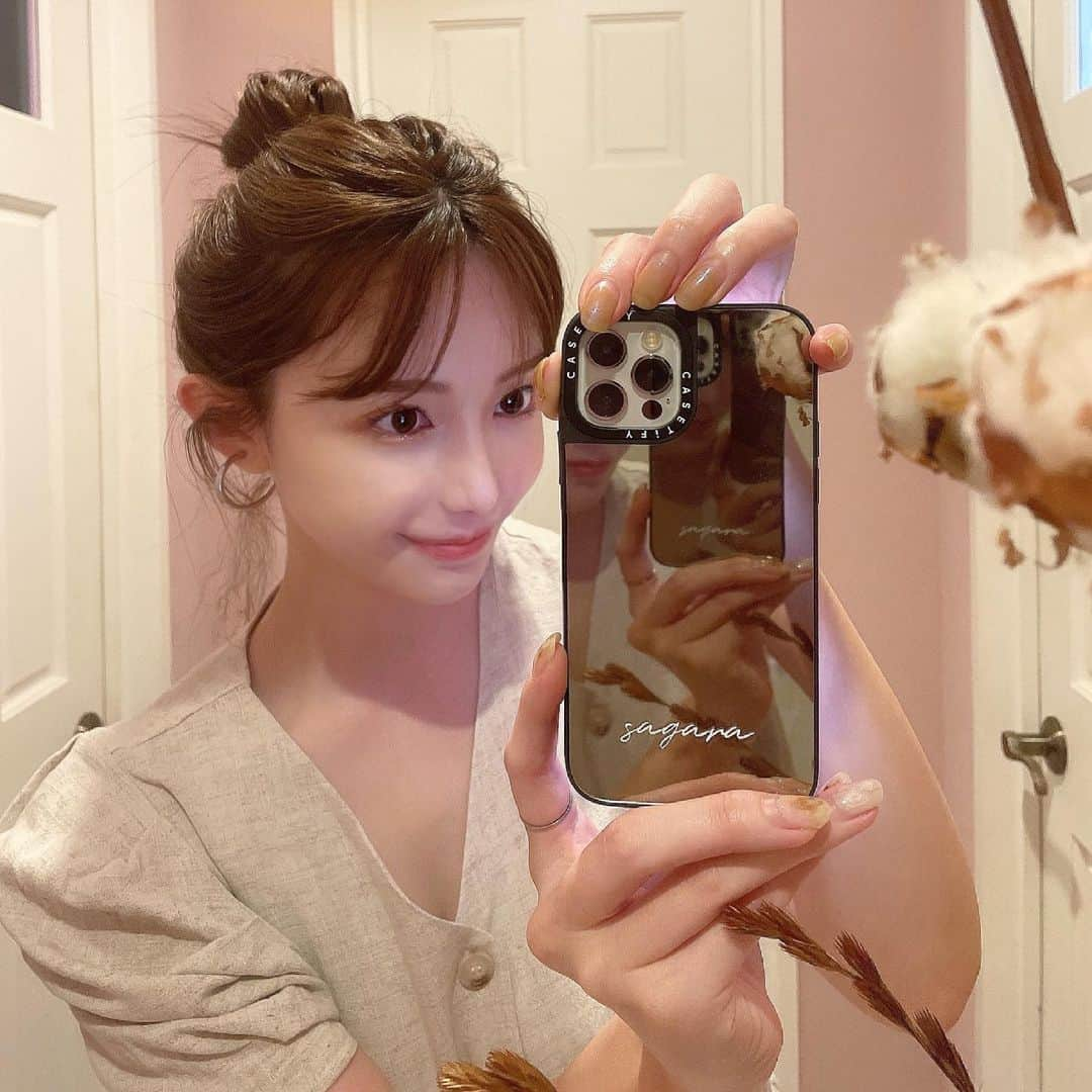 相楽優佳さんのインスタグラム写真 - (相楽優佳Instagram)「ɴᴇᴡ 𝖼𝖺𝗌𝖾 🤳⠜ @casetify @casetify_jp  ⁡ 食事の後とかにひっくり返して鏡みる癖が ついちゃってて、結局ミラーケースに戻した🪞 またしっかり苗字も入れてもろた✐〻笑 ⁡ caseはケースティファイしか勝たん🤍 _____ #casetify #casetifyミラーケース #ミラーケース #showyourcolors #iphonecase #iphoneケース #casetifycase #casetify_jp #お団子ヘア #韓国ヘア」6月20日 15時28分 - yuka_sagara