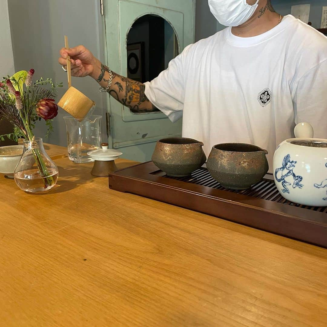 ソフィアさんのインスタグラム写真 - (ソフィアInstagram)「気になってたTEA BUCKS🍵 . ほうじ茶レモネード未知だったけど 相性良くてめちゃくちゃ美味しかった〜☺️🍋」6月20日 16時43分 - sofia_shikibu