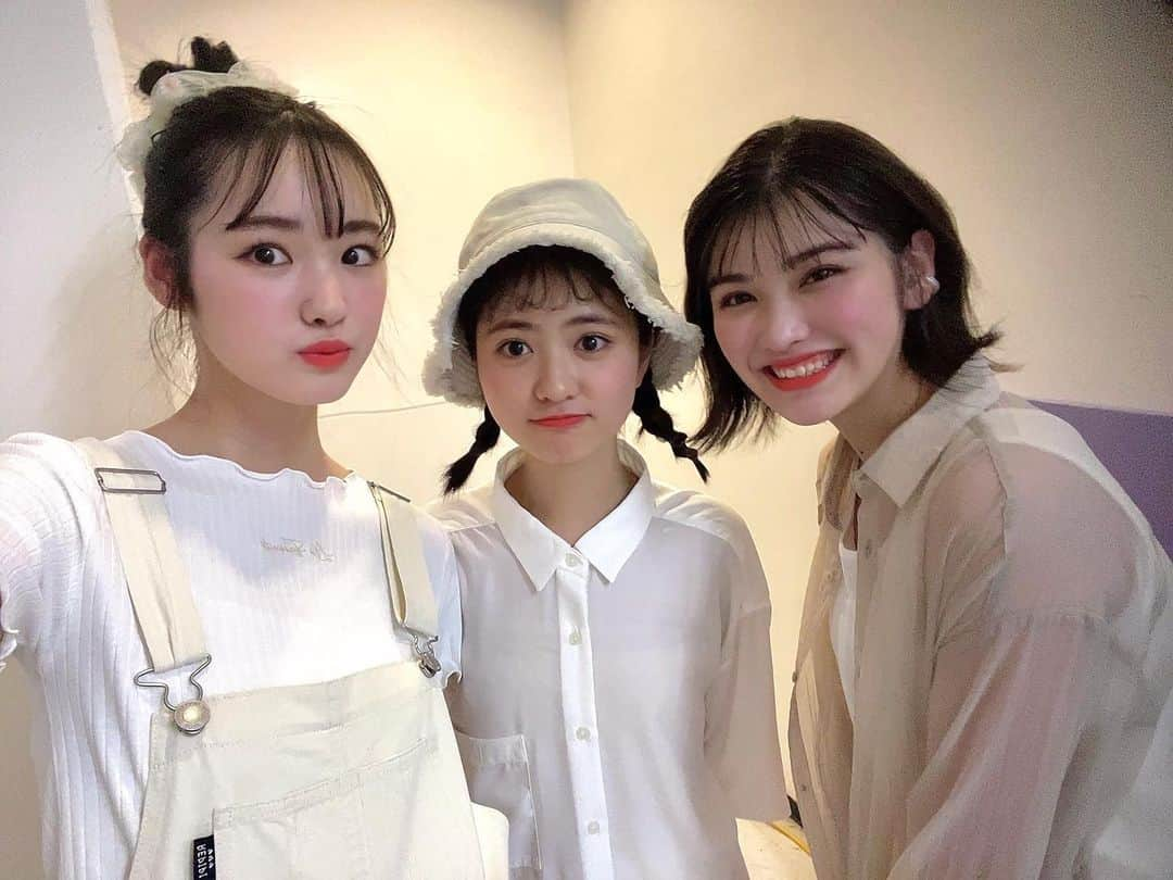 組橋星奈さんのインスタグラム写真 - (組橋星奈Instagram)「・ ・ ・ みなみとりみ🤍🤍 ・ みんなオールホワイトでおそろっち！ みんなで一生懸命コーディネートしました！！ ・ ・ ・ ・ ・  #田中南  #凛美  #ニコモ  #ニコラ  #組橋星奈」6月20日 18時40分 - sena_kumihashi0716