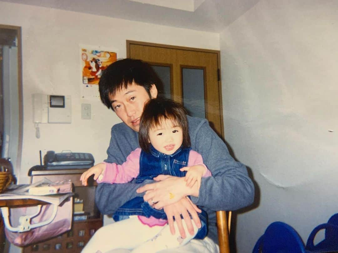 工藤遥さんのインスタグラム写真 - (工藤遥Instagram)「. 父の日ですね。👨‍👧 何やら最近仕事が大変らしく、 毎晩ヒーヒー言ってると、母から聞いてます。 2人で飲みに行った事がないので、 色々落ち着いたら、私が連れて行く！ 食べたいもの、考えておいて！🍺🦪」6月20日 19時31分 - haruka_kudo.official