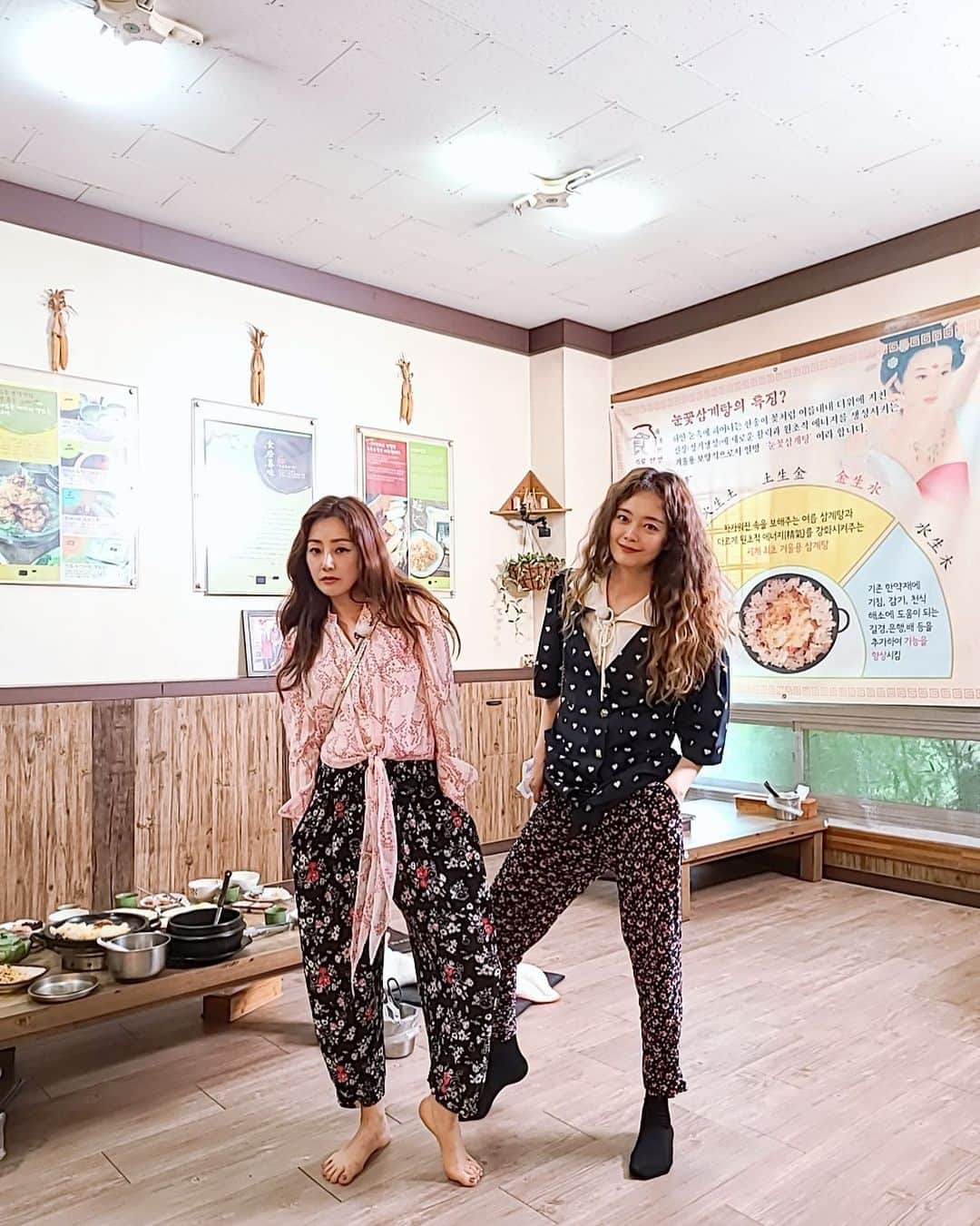 チョン・ソミンのインスタグラム：「나라나라 오나라 언니❤️」