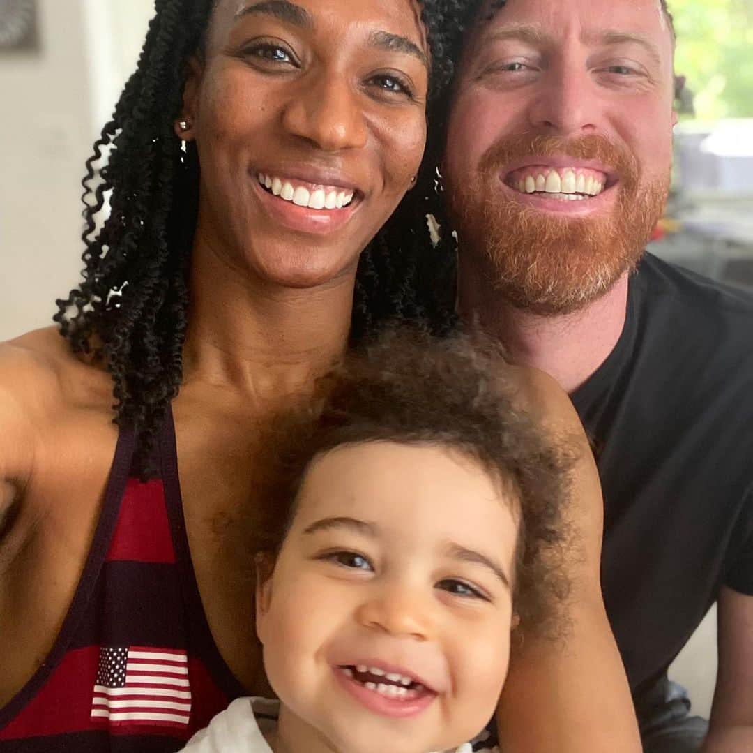 フォルケ・アキンラデウォのインスタグラム：「Happy Father’s Day to my best friend and rock. I’m out here chasing dreams because you’re holding it down at home. Our sweet boy is so lucky to have you as his Papa and I’m so blessed to have you as my forever partner.💕」