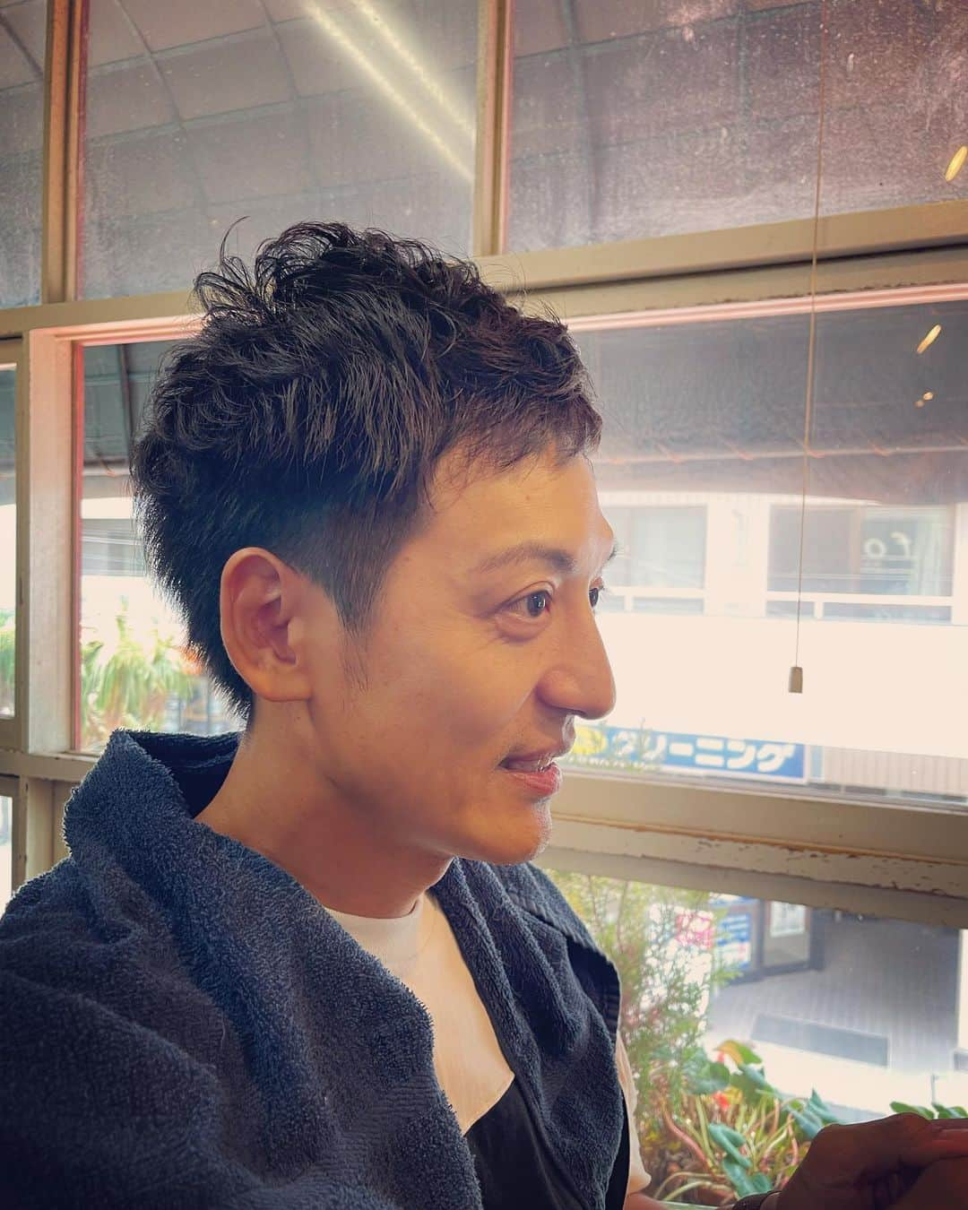 杉本知香さんのインスタグラム写真 - (杉本知香Instagram)「村田くんド直毛なのでパーマがめちゃくちゃしっくりくる😊✂️✨ 2011年、2015年の写真はノンパーマ 2017年以降パーマスタイル  #中目黒美容室 #とろサーモン村田#とろサーモン #村田秀亮」6月21日 15時32分 - sugimotoc