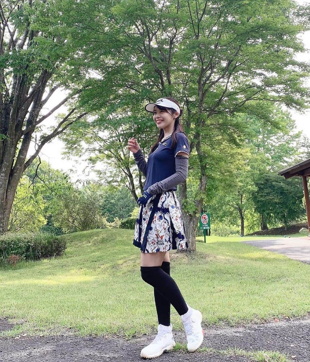 ❤️cutie.jp❤️【キューピー】さんのインスタグラム写真 - (❤️cutie.jp❤️【キューピー】Instagram)「ゴルフ美女特集🏌️‍♀️ * 今回ご紹介させて頂きますのは 初めてのご紹介になります * ゆめちんさん＜@yume8115＞のお美しいお写真です📷✨ * ゴルフをはじめ美容やダンス、料理など多趣味のゆめちんさん * @mii_laboという美容メディアの編集長をされているんです✨ * それも納得です....🥰 * これだけお綺麗でスタイルが良いゆめちんさんが運営されているのでメディアの説得力がありますよね❤️ * そしてこちらのコーデなのですがとてもおかわです🥺 * サマンサゴルフで組まれているコーディネートです😊 * スカートのデザインがとてもおかわです🥺 * トップスとサンバイザー靴をモノトーンに揃えることでスカートのデザインをさらに引き立てております🥰 * とんでもなくかわみで御座いました😆  ゆめちんさん 眼福なお写真誠にありがとうございました🥺 これからもこのような素敵な投稿楽しみにしております💓 ＿＿＿＿＿＿＿＿＿＿＿＿＿＿＿＿ ◆◇◆◇◆◇◆◇◆◇◆◇◆◇◆◇ ￣￣￣￣￣￣￣￣￣￣￣￣￣￣￣￣ 紹介をご希望の方は 投稿の写真へのタグ(@cutie.jp) と #キューティー のタグ付けをお願い致します💗💗 ◆◇◆◇◆◇◆◇◆◇◆◇◆◇◆◇ @yume8115 #美人 #かわいい #綺麗 #モデル #ごるふ女子 #ゴルフ女子 #ゴルフウェア #ゴルフコーデ #ゴルフすきな人と繋がりたい #instagood #fashion #instagram #makeup #cute #cutie #kawaii #model」6月21日 8時26分 - cutie.jp