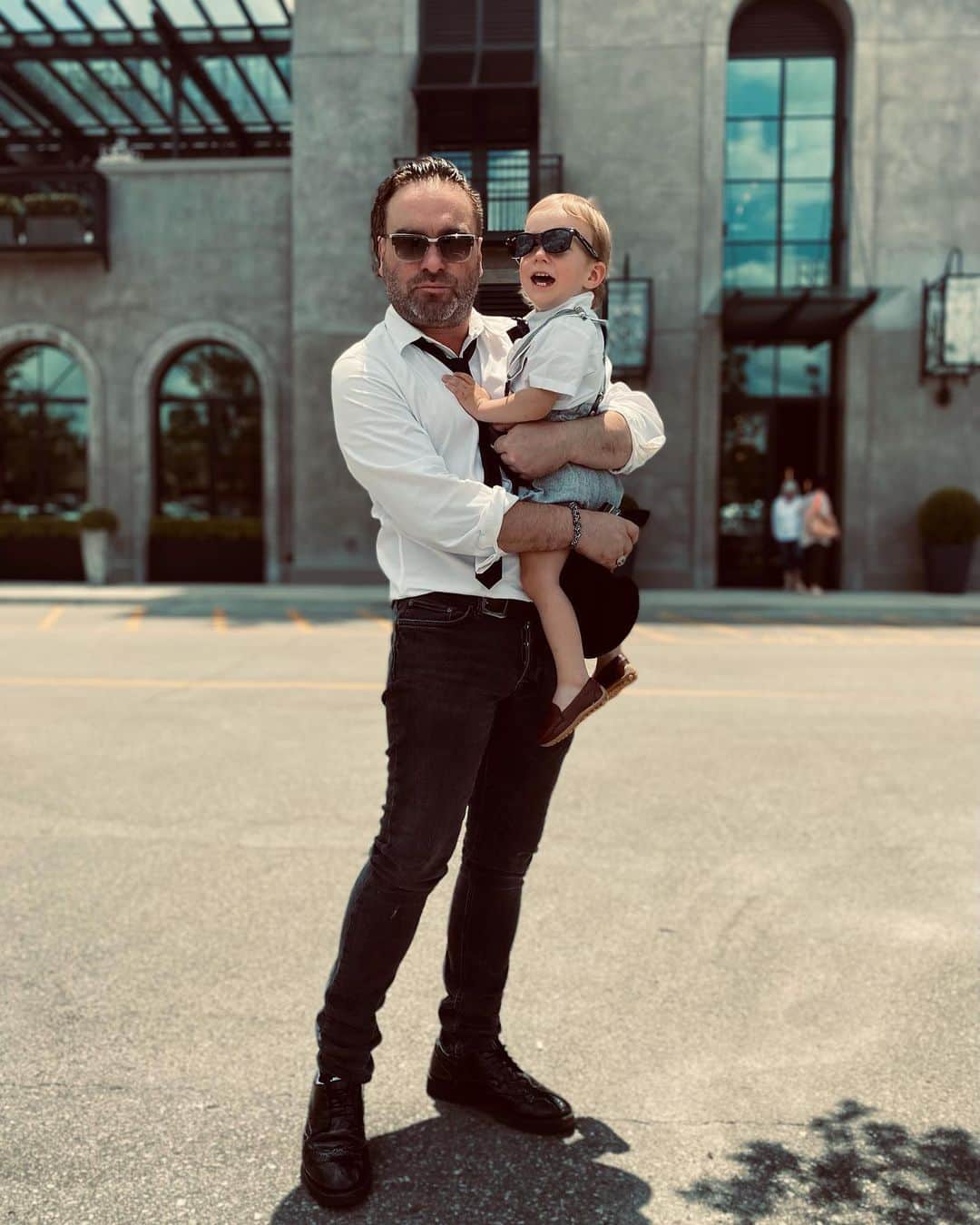 ジョニー・ガレッキのインスタグラム：「“Dads are most ordinary men turned by love into heroes, adventurers, story-tellers, and singers of song.” - Pamela Brown. Happy Day, Poppas.」