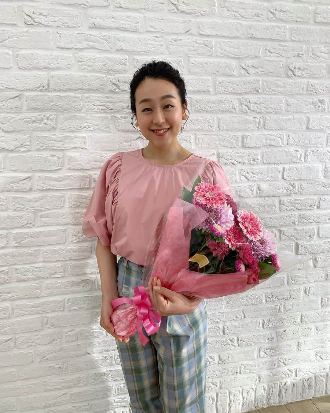 浅田真央さんのインスタグラム写真 - (浅田真央Instagram)「エアウィーヴの新しいCMが放送されています。どうぞ、ご覧ください。」6月21日 15時03分 - maoasada2509