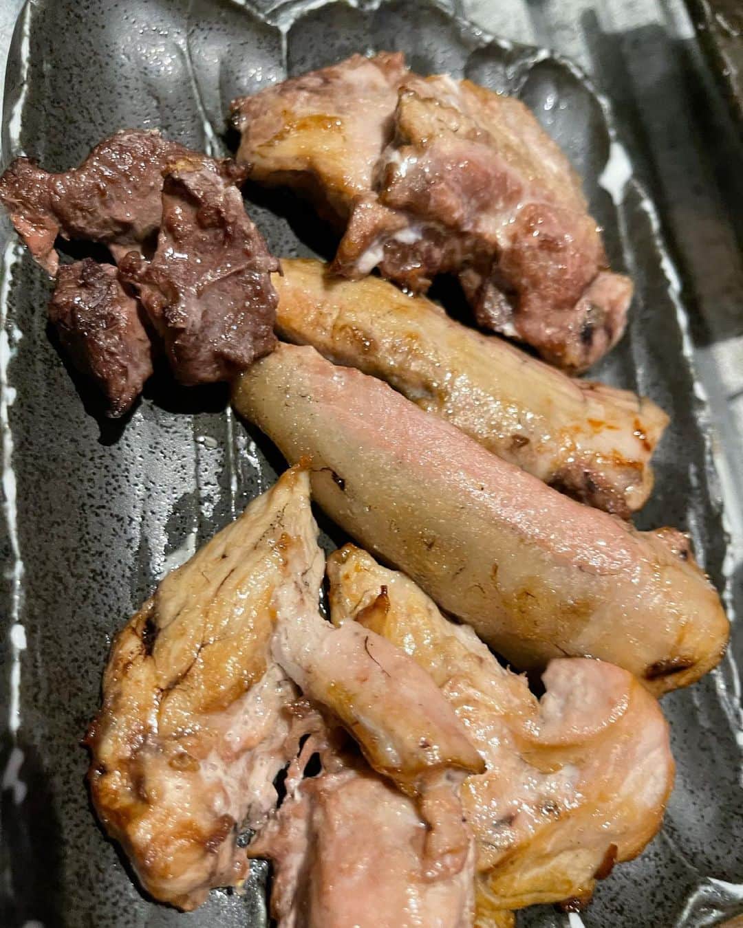 IKEのインスタグラム：「彼のホホニクと頭肉」