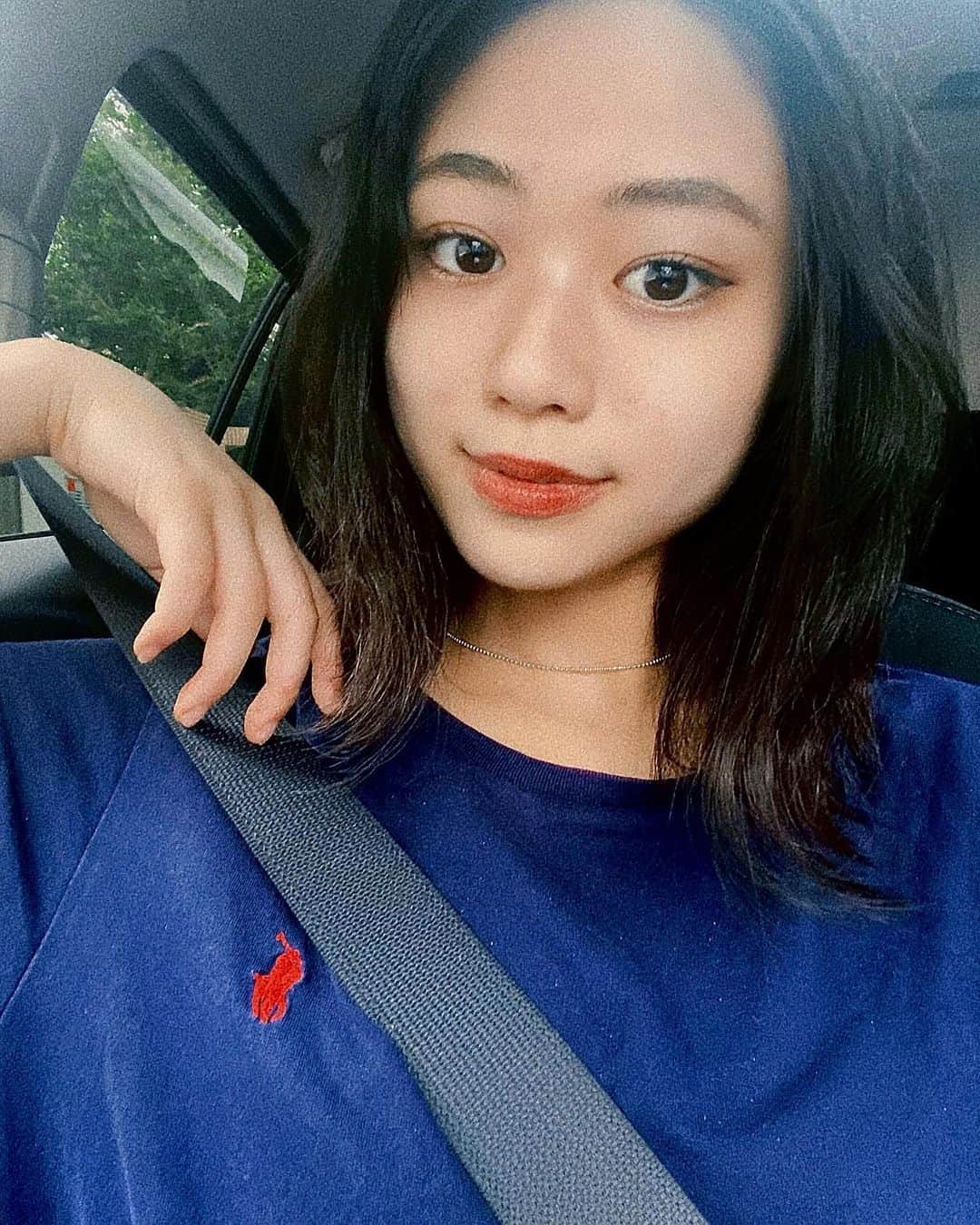 多田成美のインスタグラム：「. 前髪がオン眉になってしまったので、 伸びるまでは前髪なしでいる予定です~☺︎  POLOのTシャツはお友達とお揃いで買ったので、一緒に着る機会があったらまたアップしたいと思います😋  #多田成美」