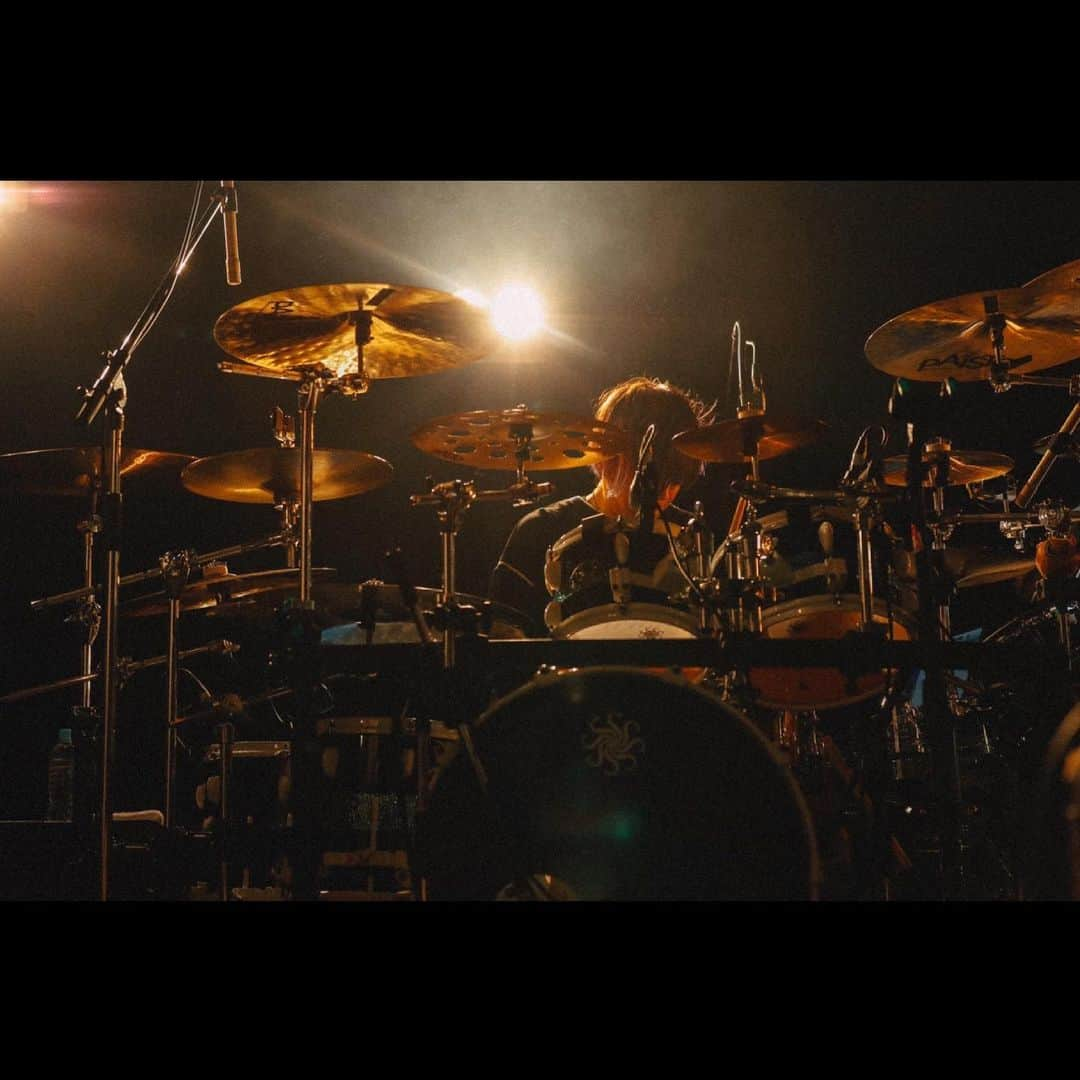 KANDAIさんのインスタグラム写真 - (KANDAIInstagram)「2021.6.20@Shibuya WWW X ・ 讃咬　w / 夜の本気ダンス ・ New Drum SET SAKAE OSAKA HERITAGE Evolved ・ 📸( @hanna_7221 ) ・ もうライブがしたい。けど久々に動けないくらいの疲労。悪くない。 ・  #lennycodefiction #drum #drummer #sakae #sakaedrums #sakaeosakaheritage #evolved #dw #paiste #lerni #jhaudio #炎炎ノ消防隊 #僕のヒーローアカデミア #dgraymanhallow #allout #alloutanime #dハロ #邦楽 #邦ロック #夜の本気ダンス #夜ダン」6月21日 20時35分 - kandai918