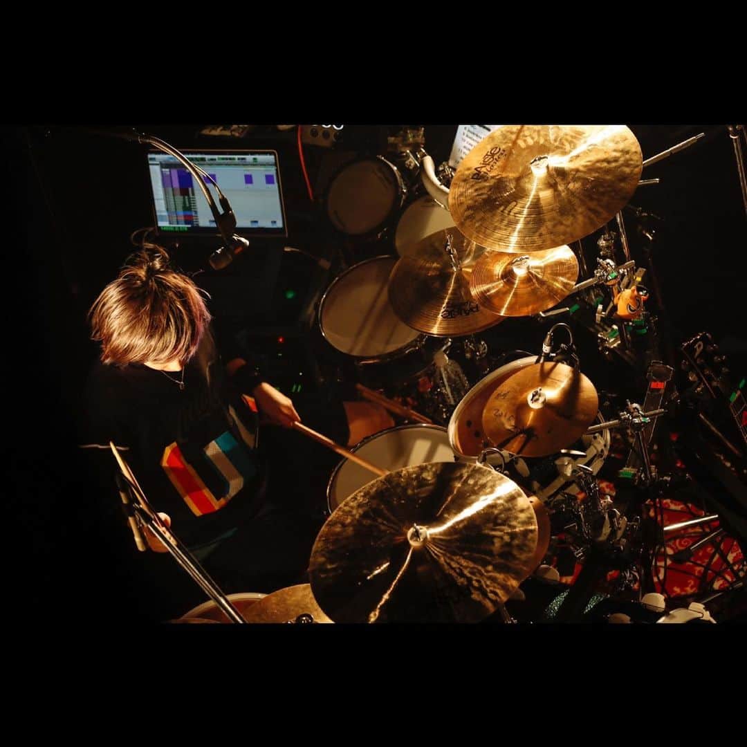 KANDAIさんのインスタグラム写真 - (KANDAIInstagram)「2021.6.20@Shibuya WWW X ・ 讃咬　w / 夜の本気ダンス ・ New Drum SET SAKAE OSAKA HERITAGE Evolved ・ 📸( @hanna_7221 ) ・ もうライブがしたい。けど久々に動けないくらいの疲労。悪くない。 ・  #lennycodefiction #drum #drummer #sakae #sakaedrums #sakaeosakaheritage #evolved #dw #paiste #lerni #jhaudio #炎炎ノ消防隊 #僕のヒーローアカデミア #dgraymanhallow #allout #alloutanime #dハロ #邦楽 #邦ロック #夜の本気ダンス #夜ダン」6月21日 20時35分 - kandai918