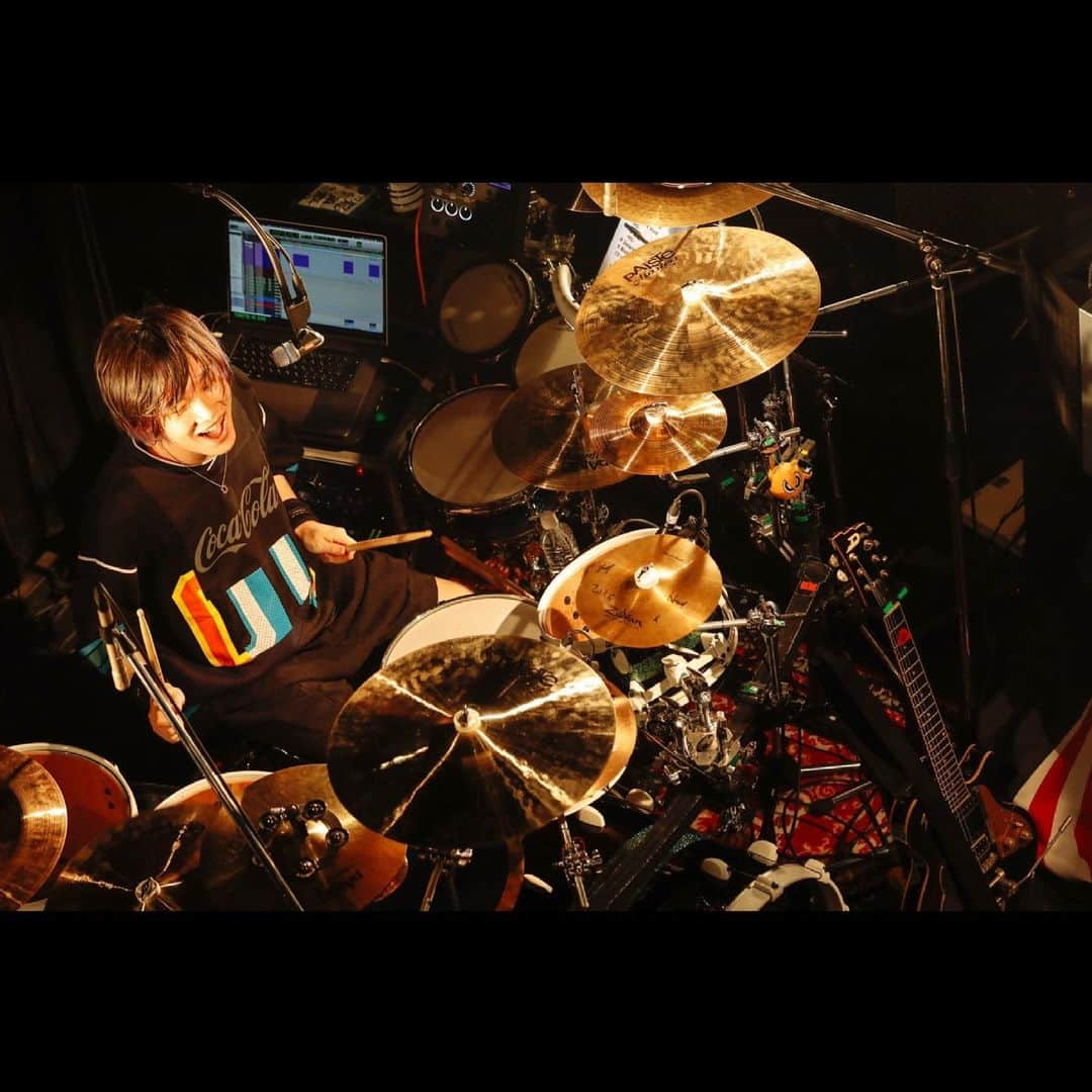 KANDAIさんのインスタグラム写真 - (KANDAIInstagram)「2021.6.20@Shibuya WWW X ・ 讃咬　w / 夜の本気ダンス ・ New Drum SET SAKAE OSAKA HERITAGE Evolved ・ 📸( @hanna_7221 ) ・ もうライブがしたい。けど久々に動けないくらいの疲労。悪くない。 ・  #lennycodefiction #drum #drummer #sakae #sakaedrums #sakaeosakaheritage #evolved #dw #paiste #lerni #jhaudio #炎炎ノ消防隊 #僕のヒーローアカデミア #dgraymanhallow #allout #alloutanime #dハロ #邦楽 #邦ロック #夜の本気ダンス #夜ダン」6月21日 20時35分 - kandai918